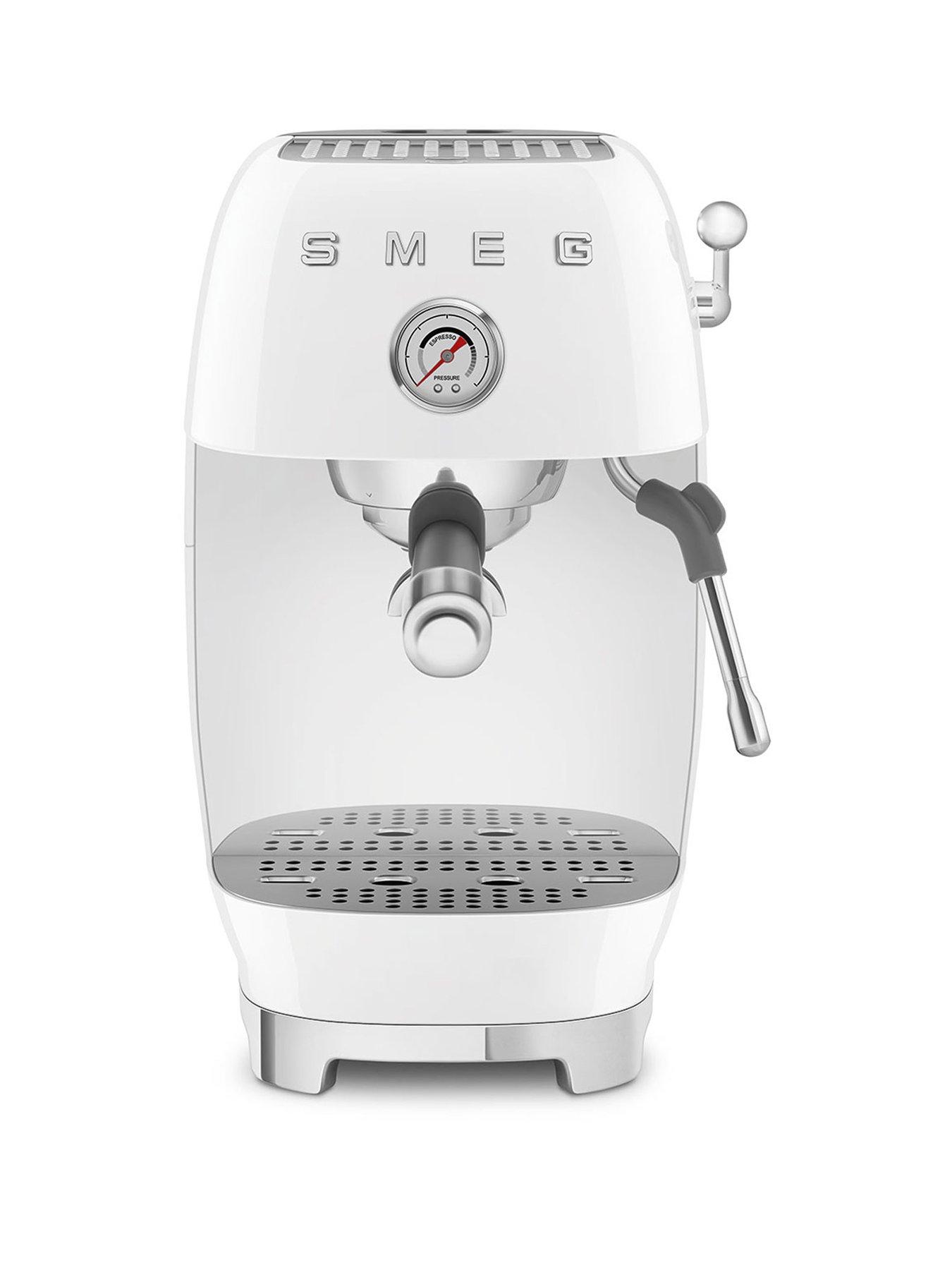 smeg-espresso-coffee-machine-with-cold-brew-function-whitefront