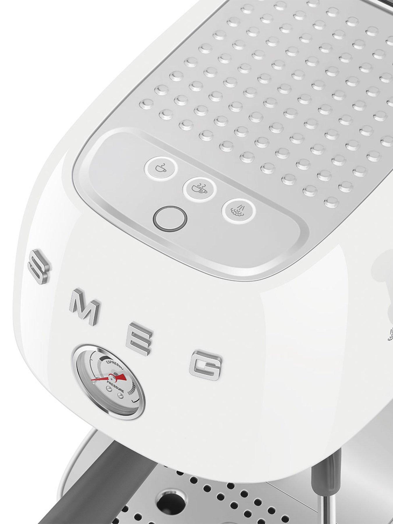 smeg-espresso-coffee-machine-with-cold-brew-function-whitedetail