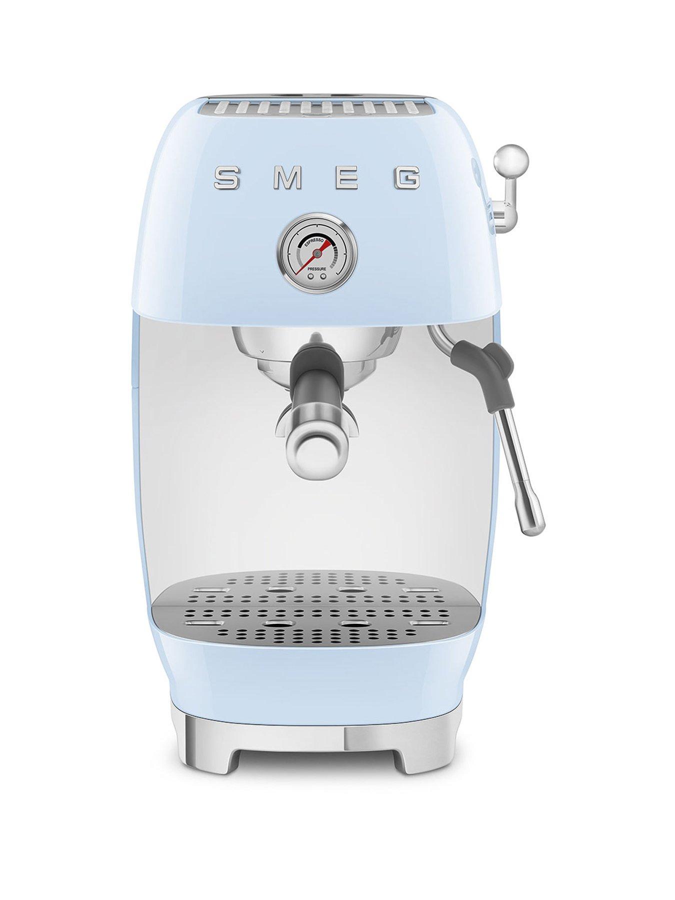 smeg-espresso-coffee-machine-with-cold-brew-function-bluefront