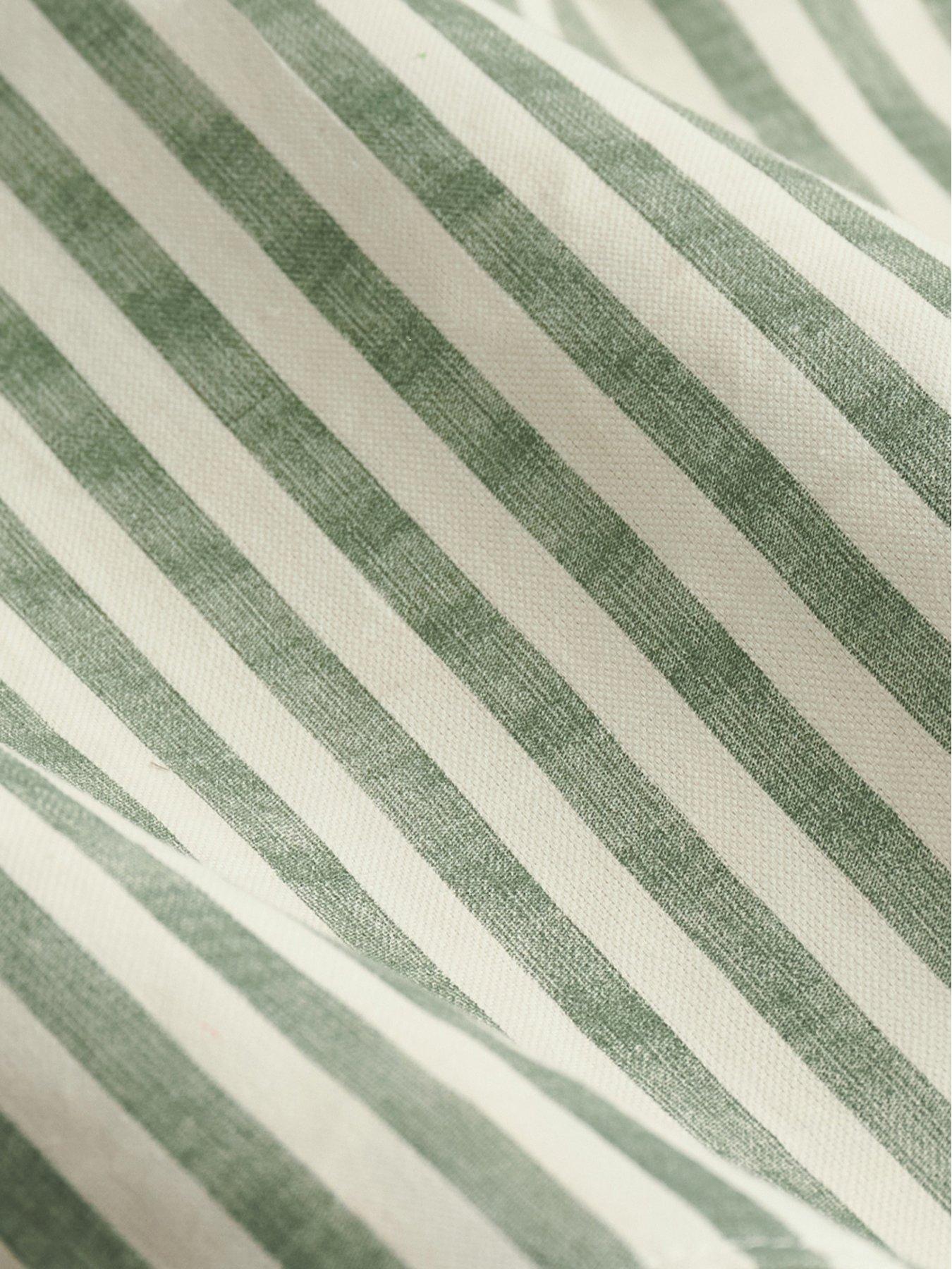 Image 2 of 7 of Yard Hebden Blackout Pencil Pleat Forest