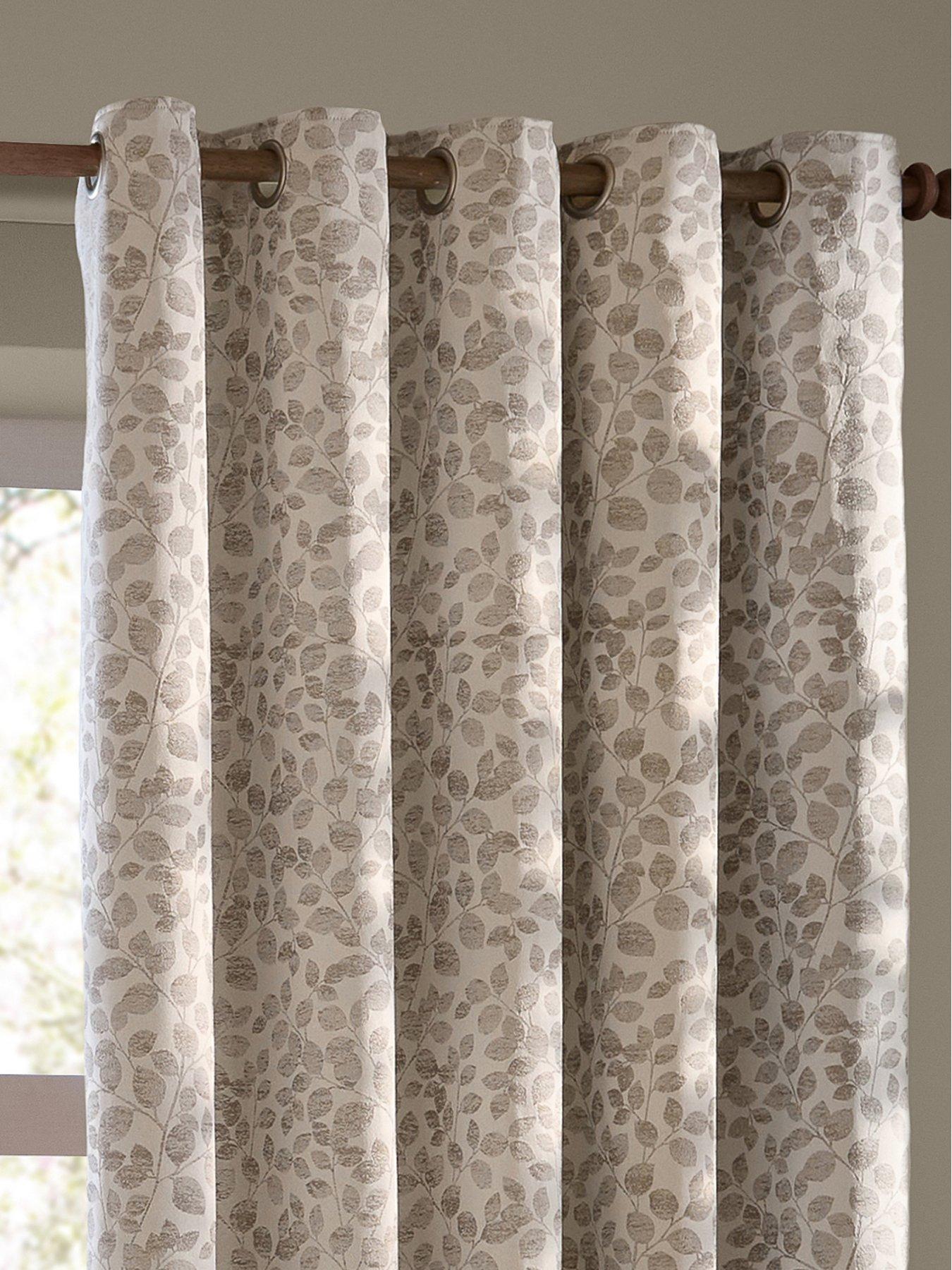 wylder-grace-leaf-eyelet-curtainsoutfit