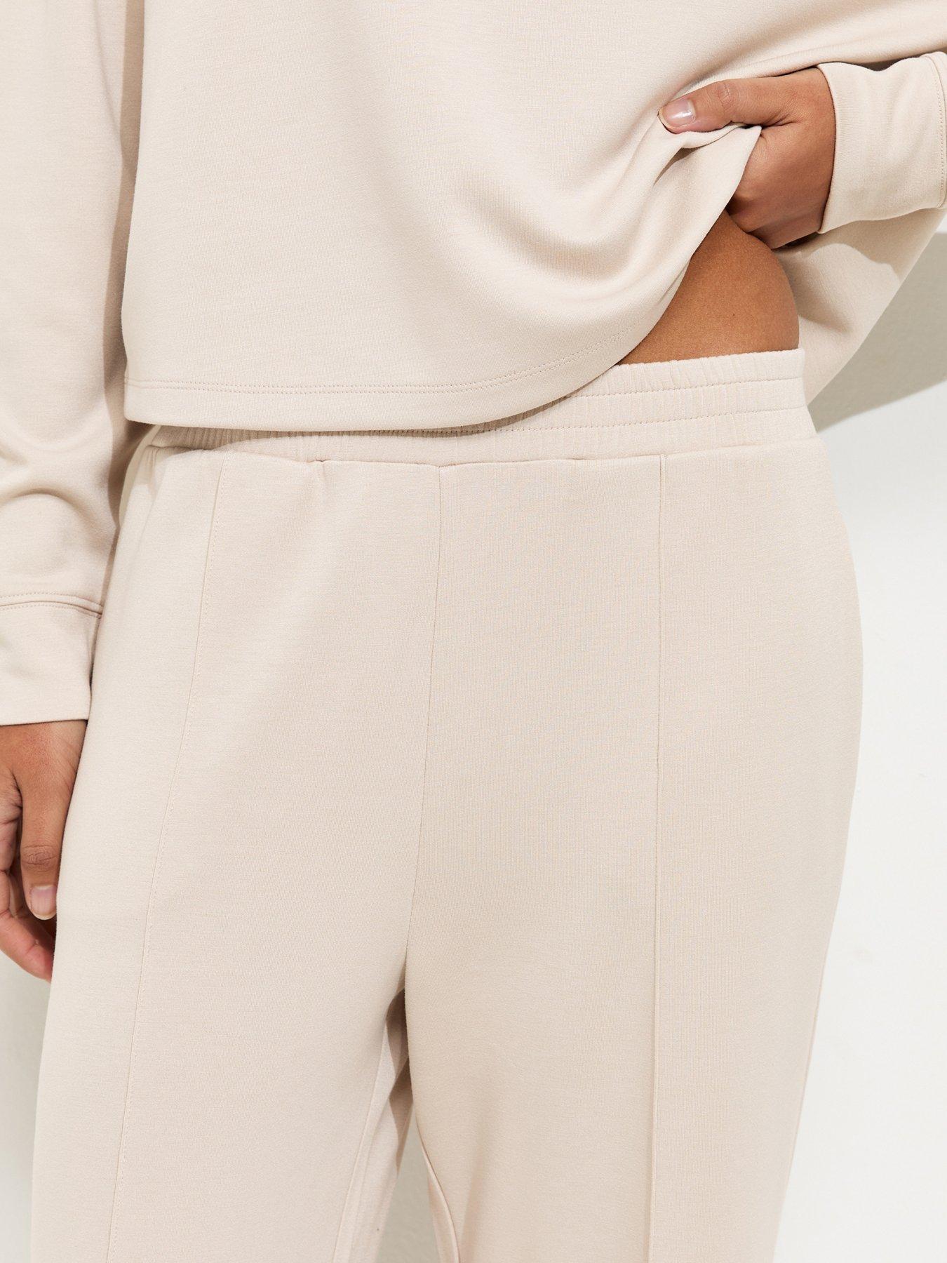 new-look-premium-wide-leg-joggers-stoneoutfit