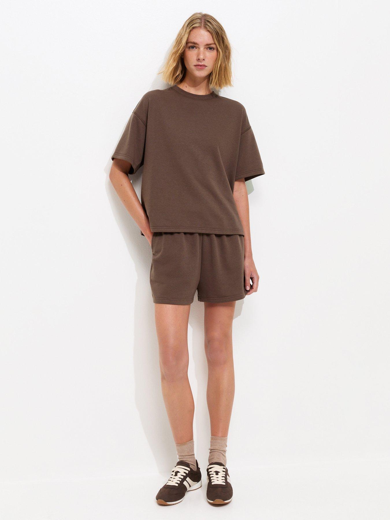new-look-boxy-sweatshirt-t-shirt-dark-brownback