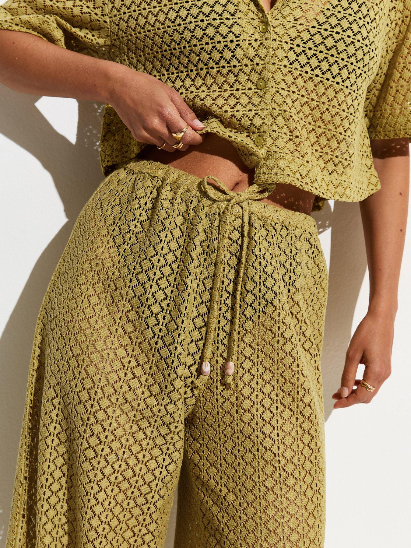 new-look-lexi-crochet-trousers-greenoutfit