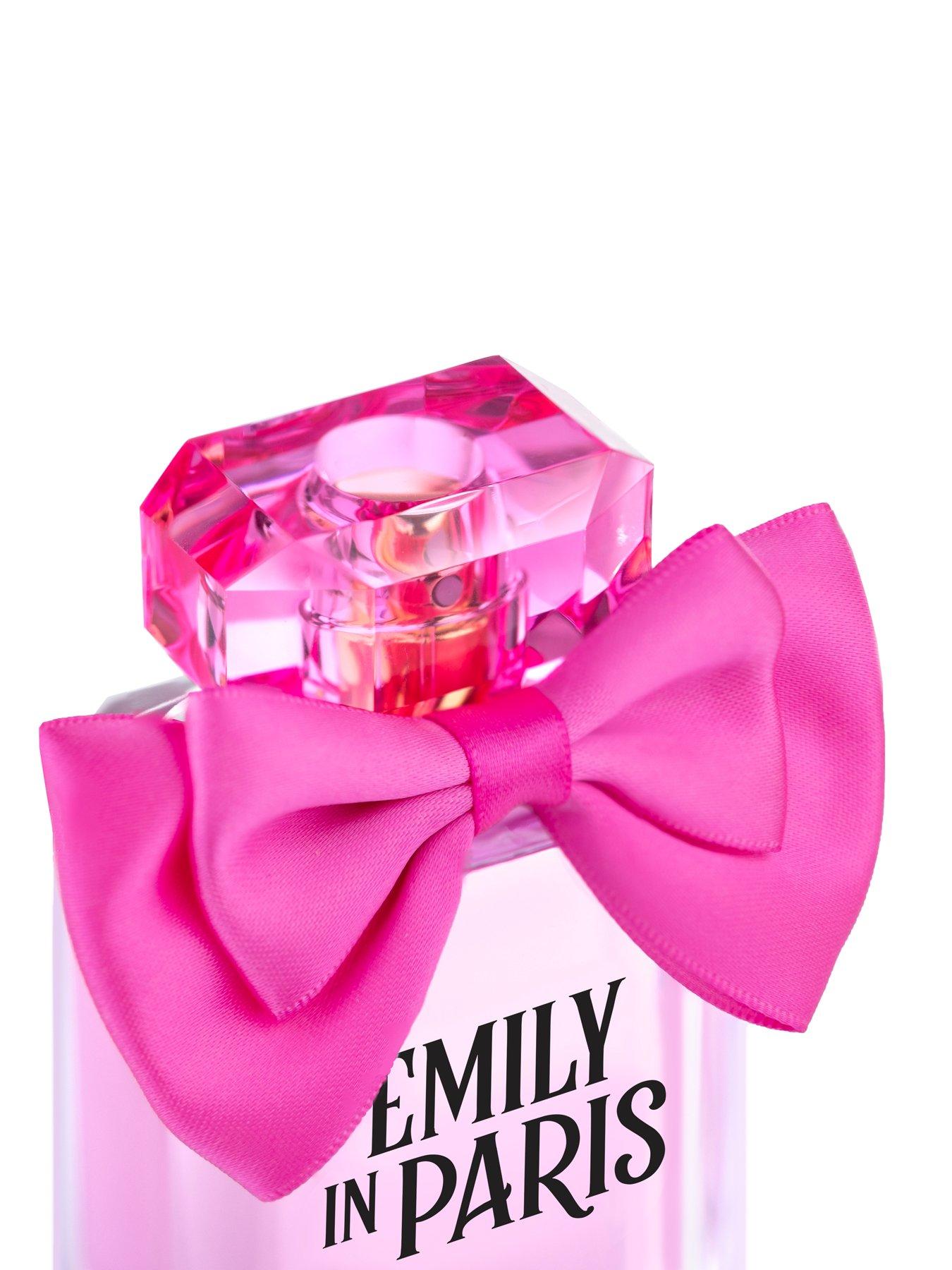 emily-in-paris-3-piece-gift-setback