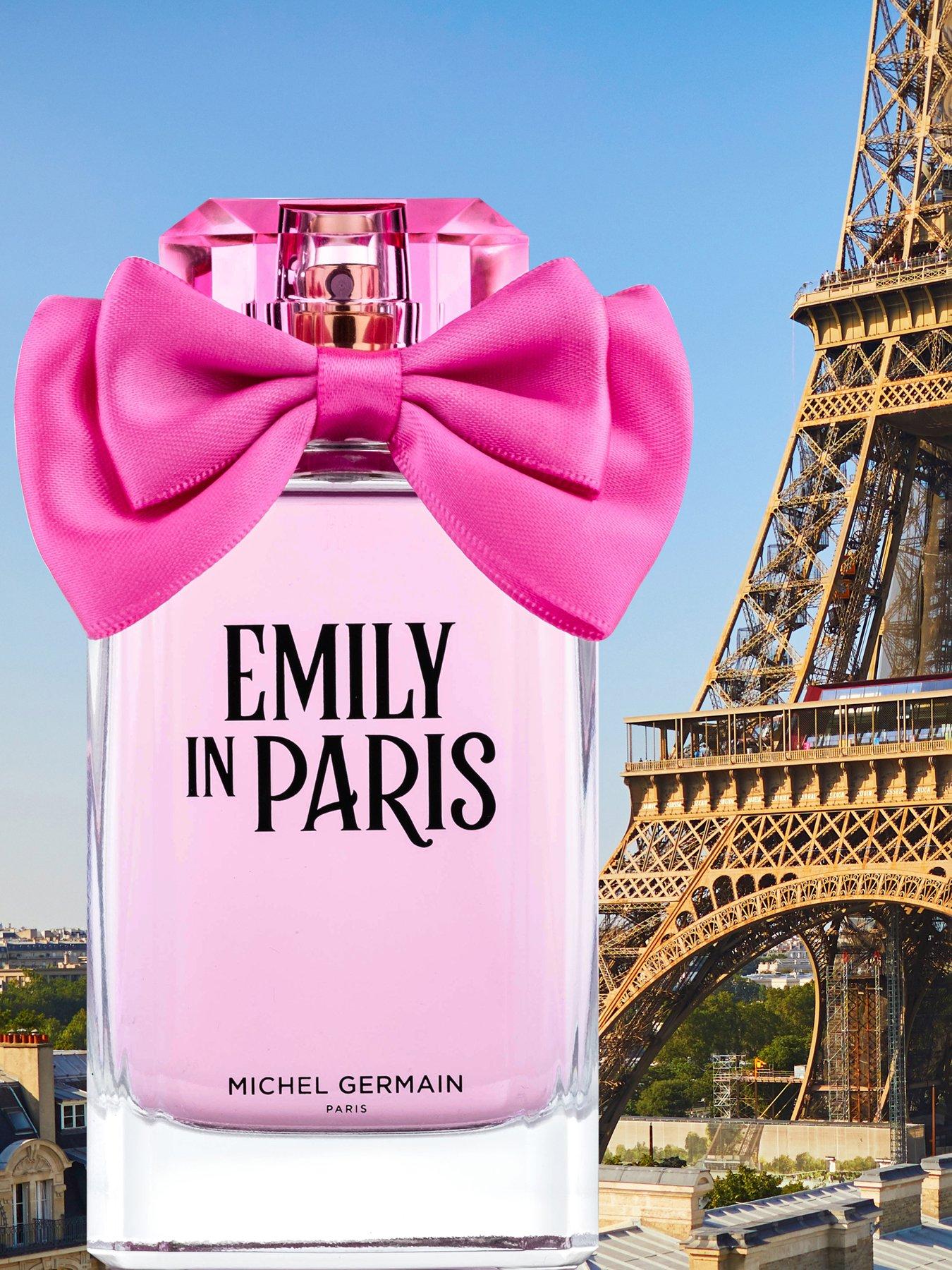 emily-in-paris-3-piece-gift-setoutfit