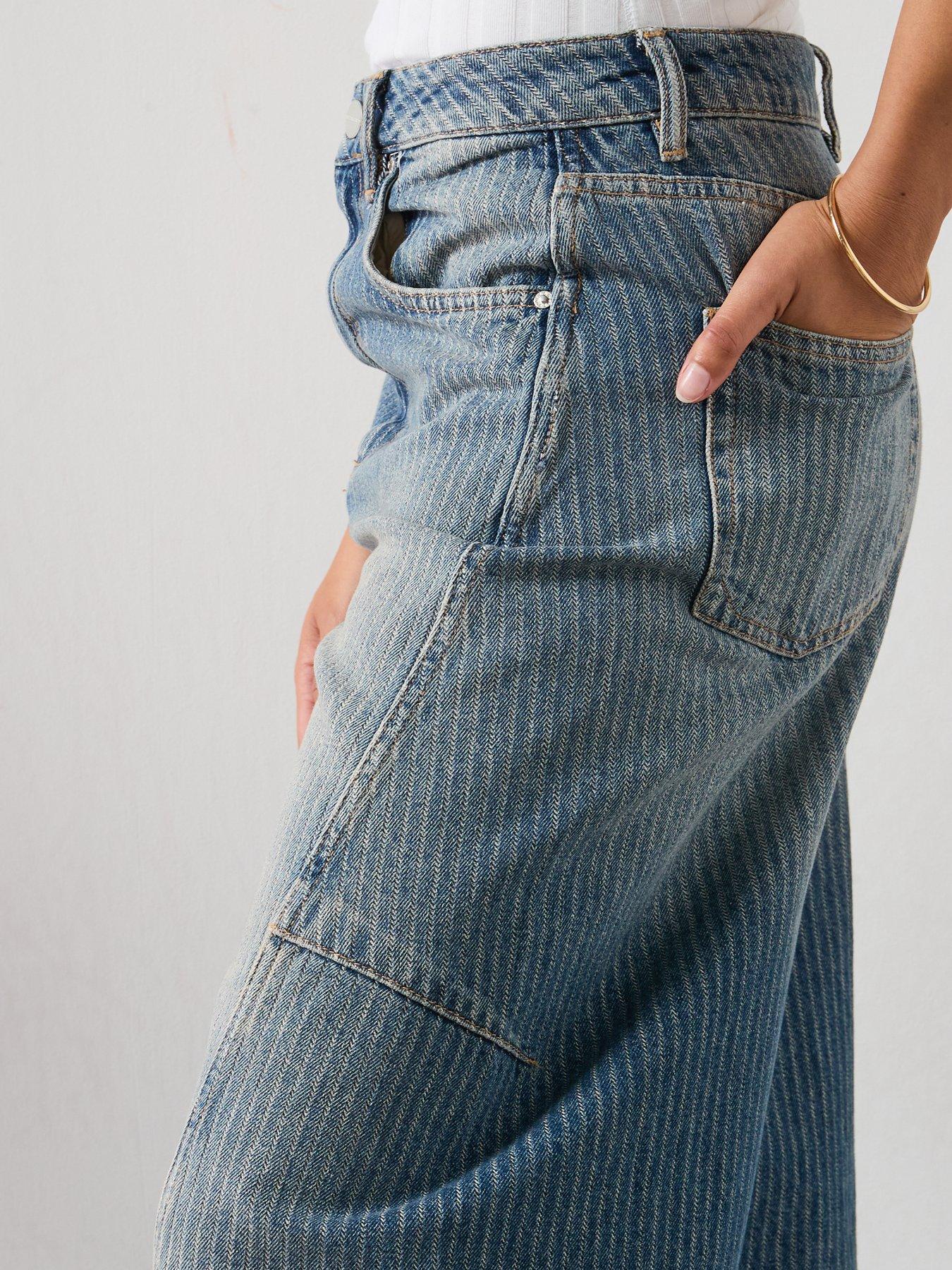 Image 4 of 6 of AllSaints Carter Stripe Barrel Leg Jeans - Blue