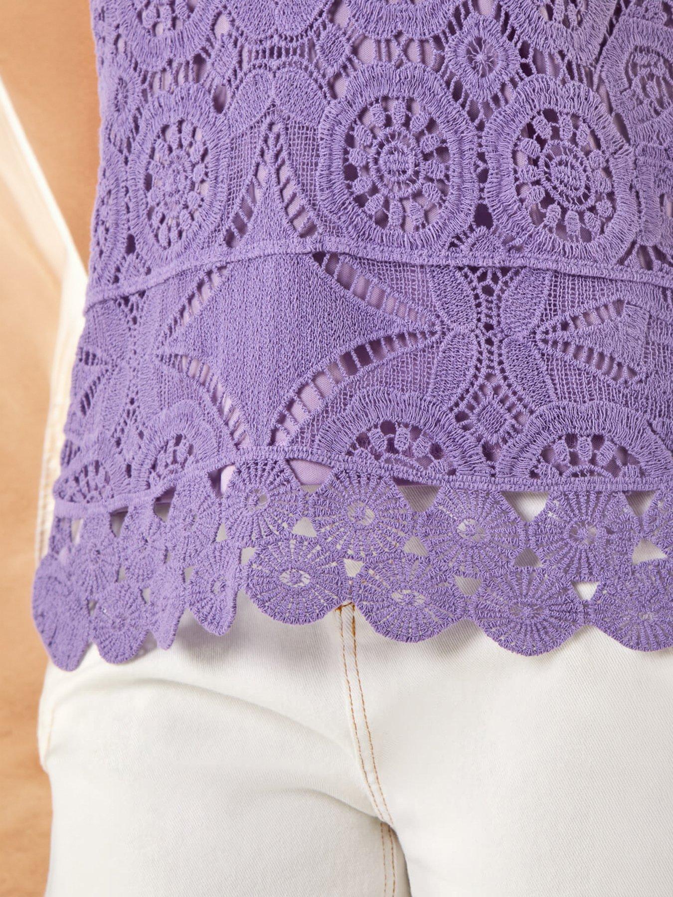 roman-cotton-crochet-knit-vest-topstillFront