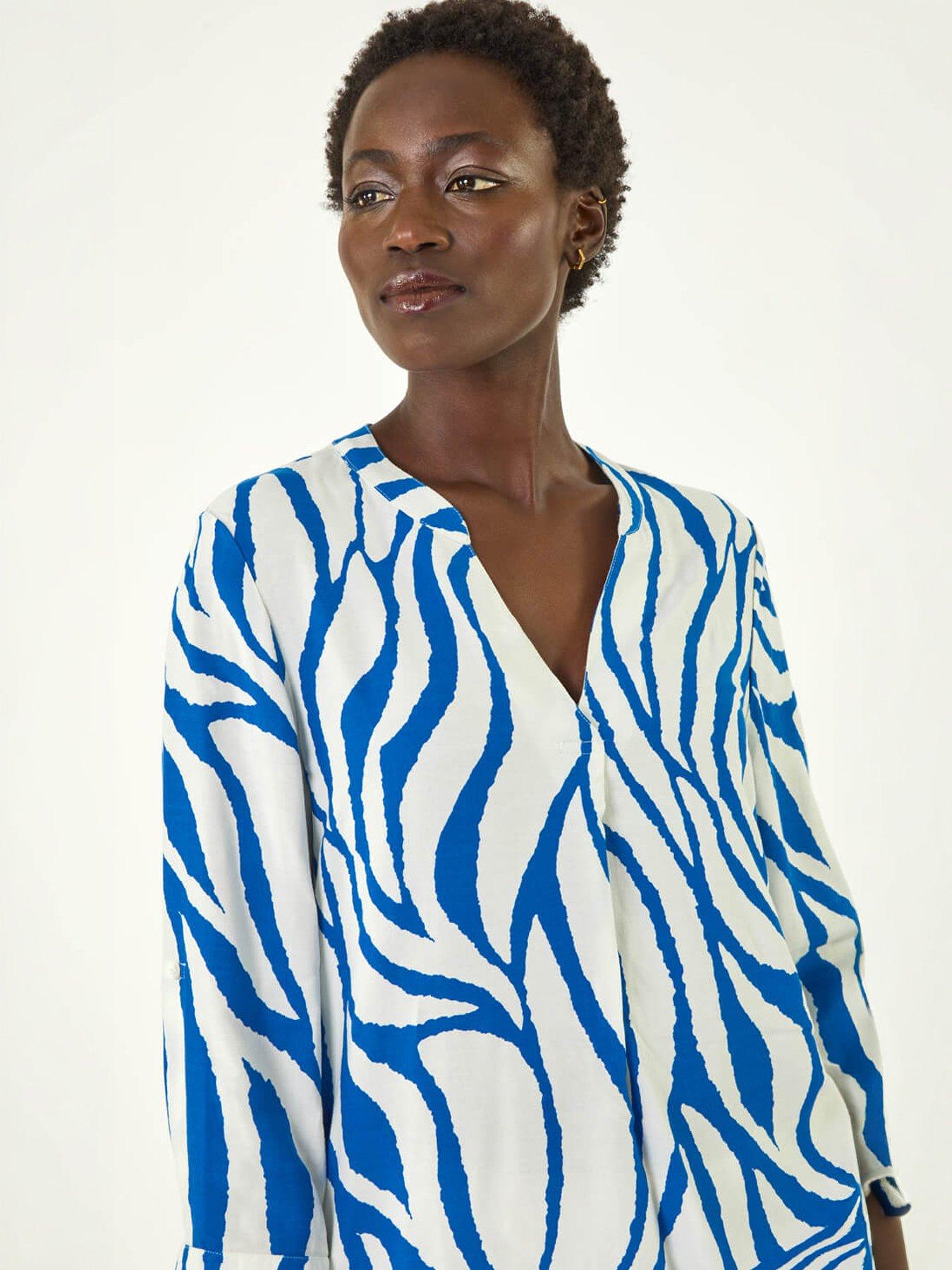 Image 3 of 5 of Roman Abstract Print Border Pleat Top