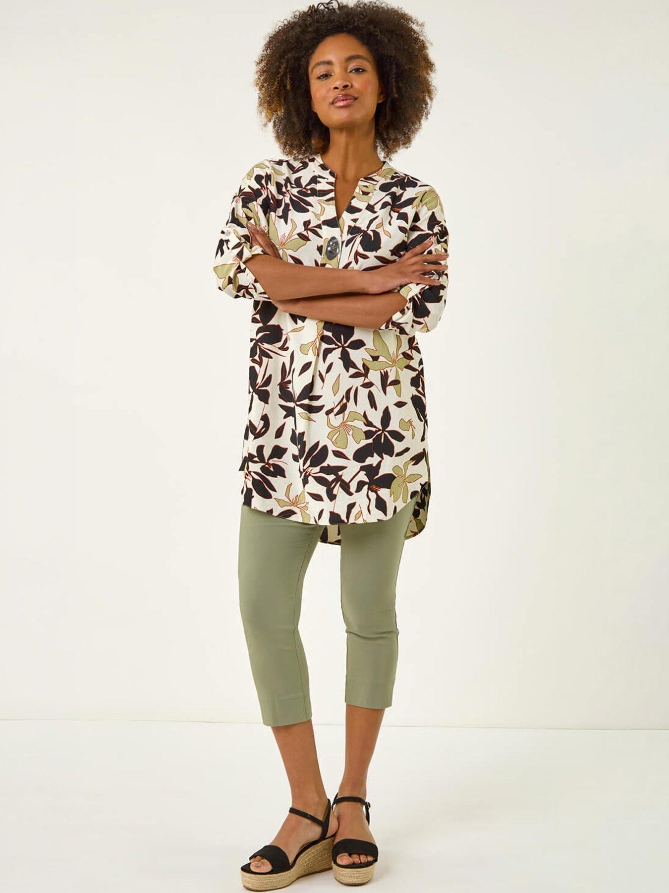 Image 5 of 5 of Roman Floral Buttoned V-neck Top