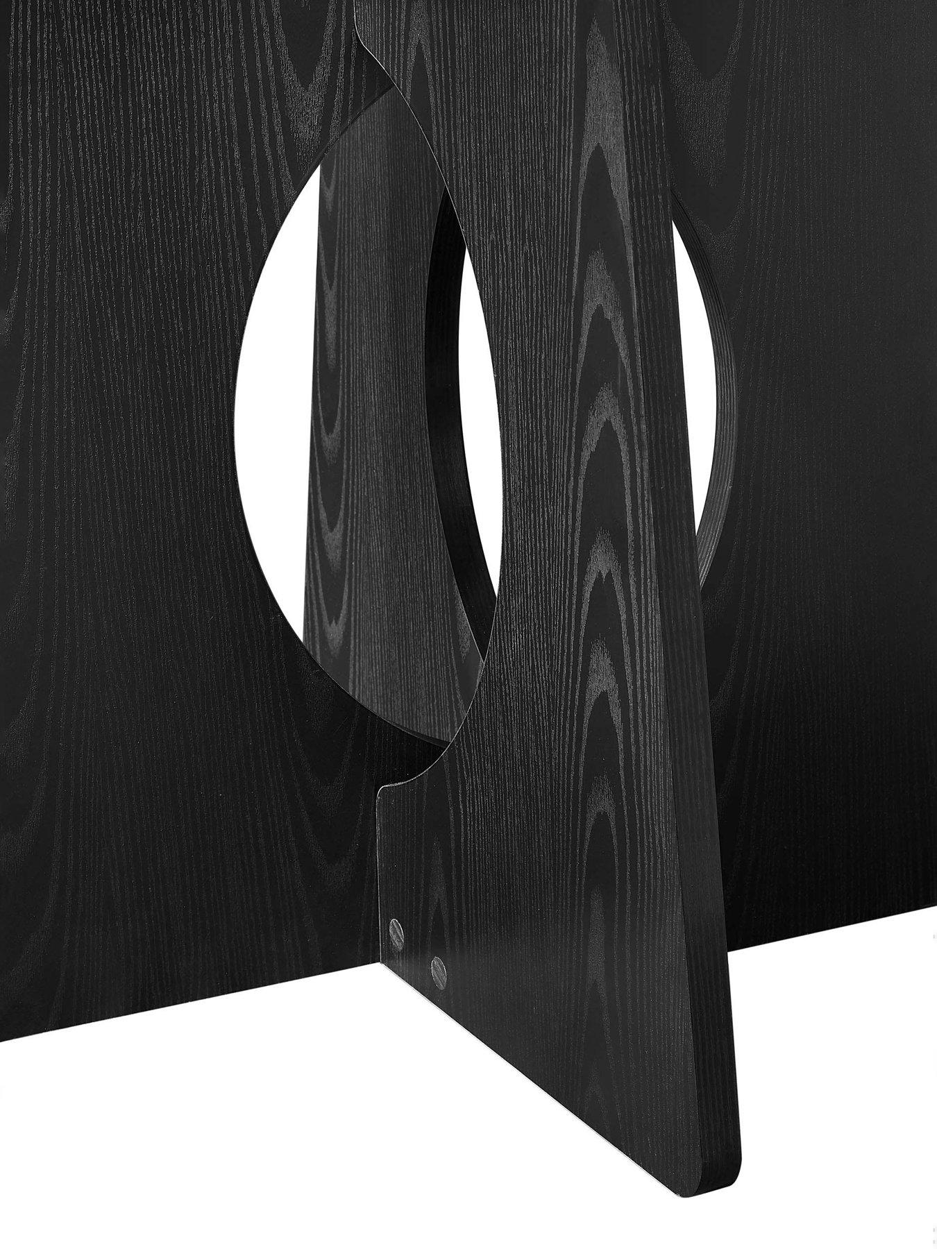 dusk-lucy-black-round-4-seater-dining-tableoutfit