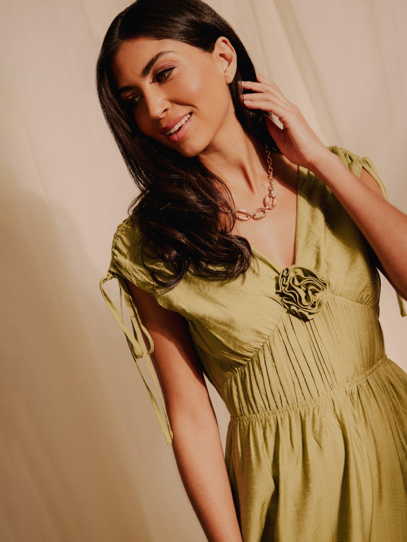 little-mistress-linen-midaxi-dress-limeoutfit