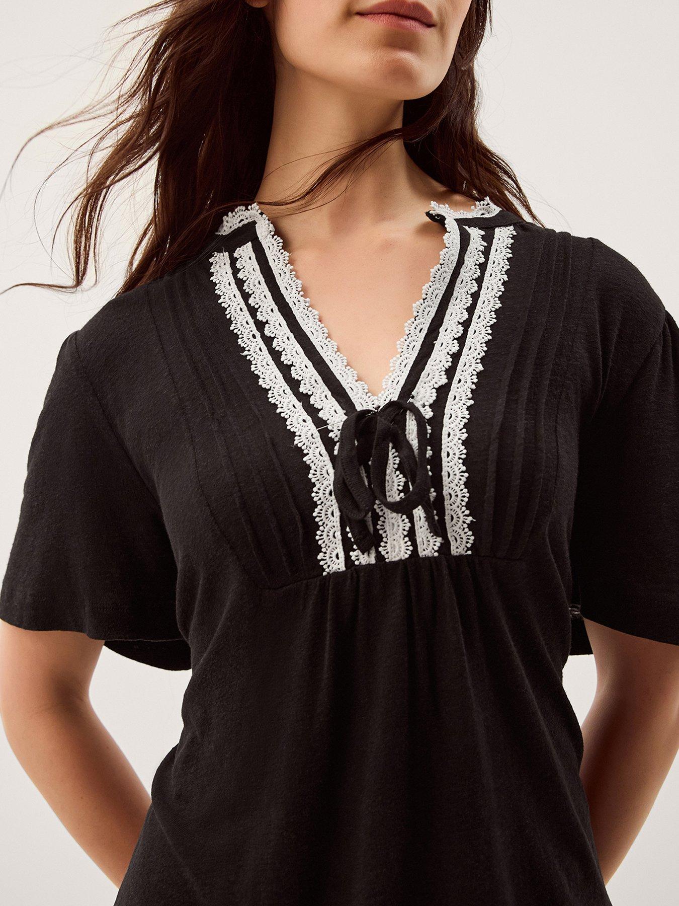 monsoon-lucia-lace-trim-t-shirtoutfit