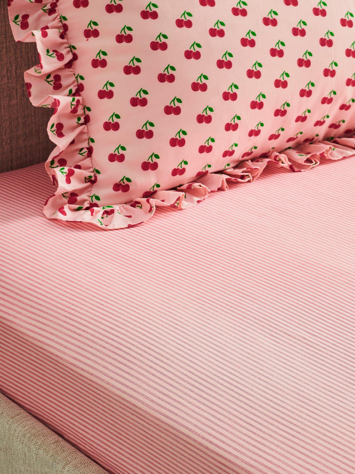 copenhagen-home-pyjama-stripe-fitted-sheet-coralfront