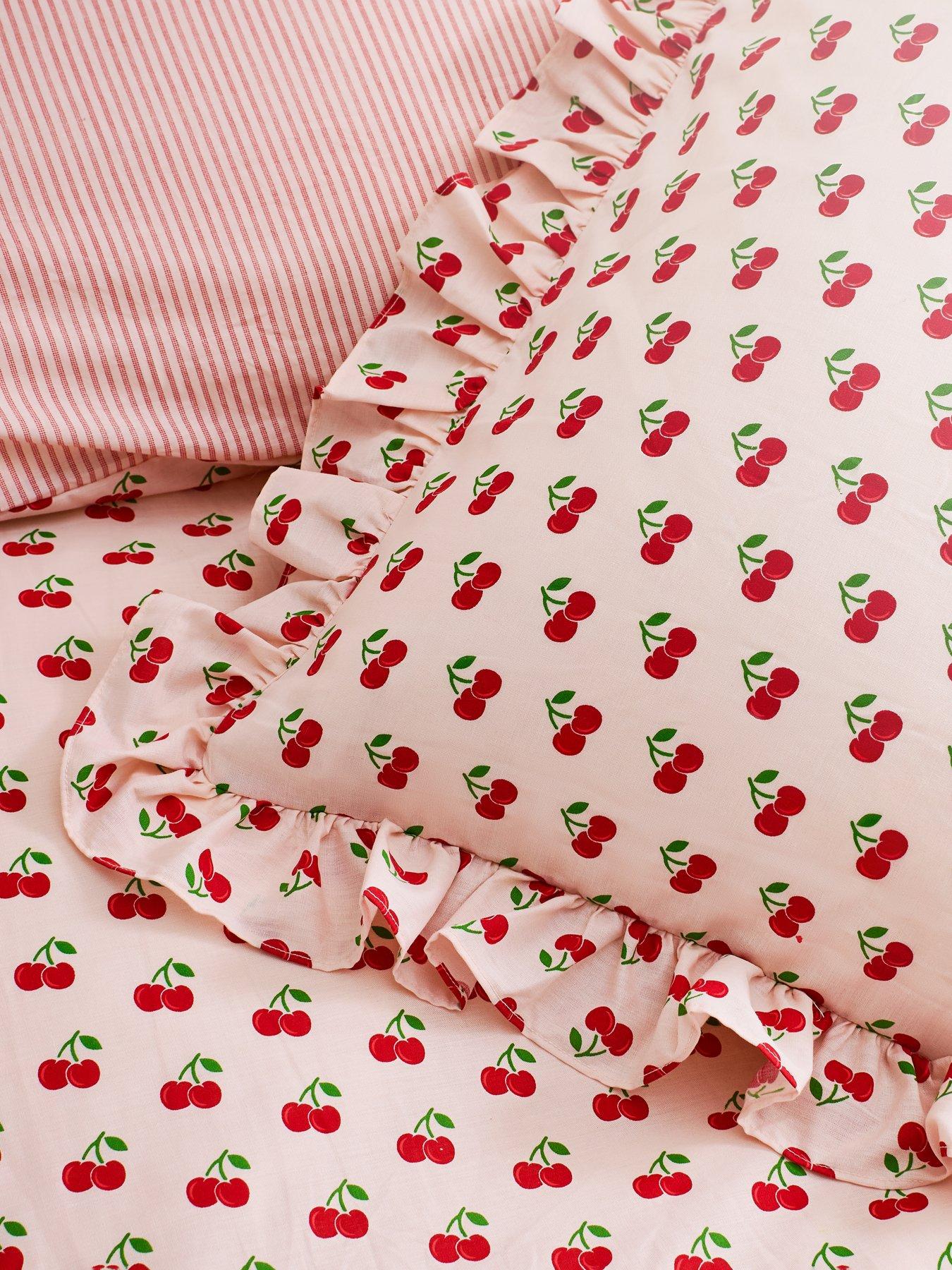 copenhagen-home-cherries-duvet-setback