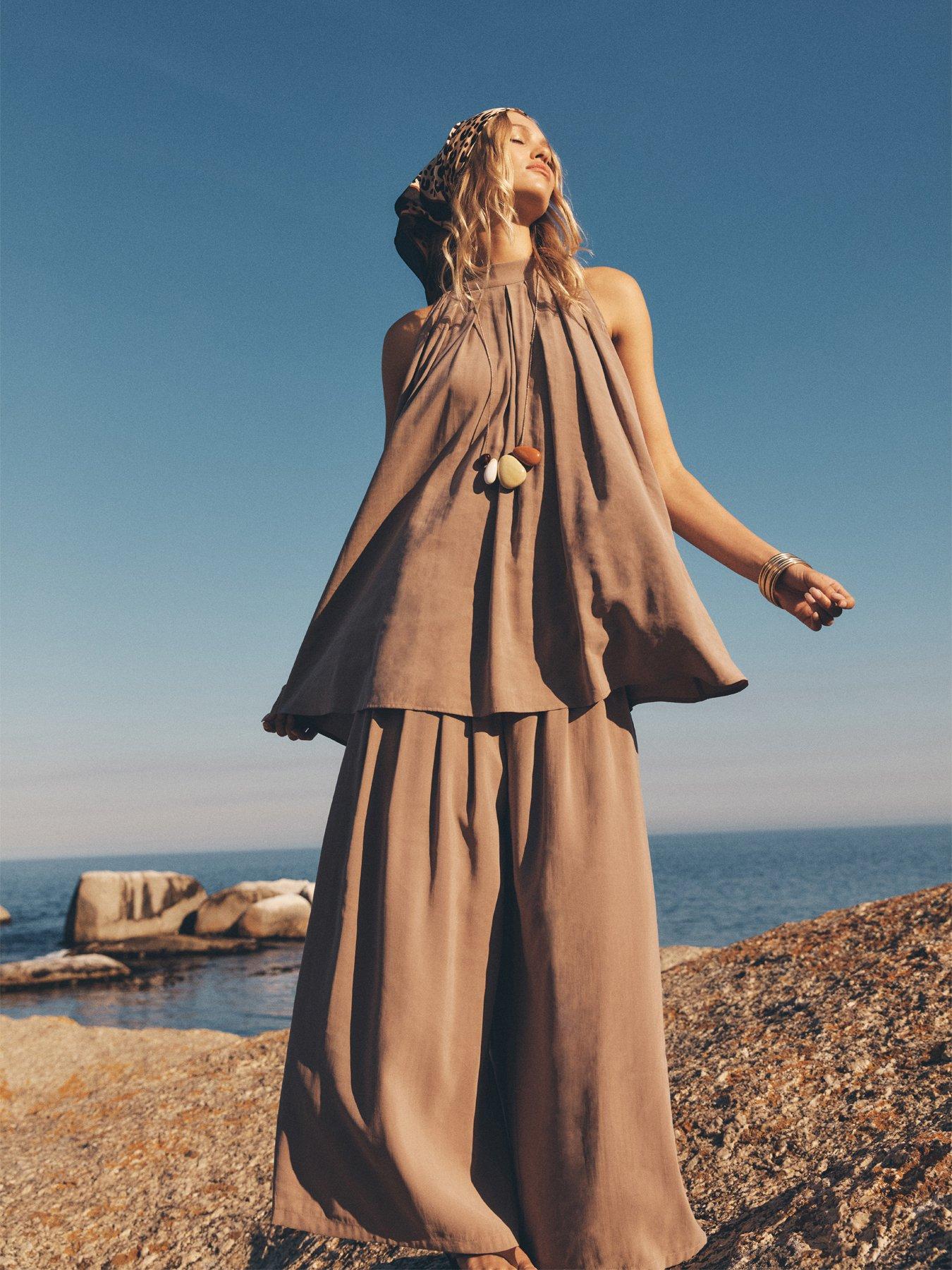 Apricot Apricot Pleat Detail Tunic Top