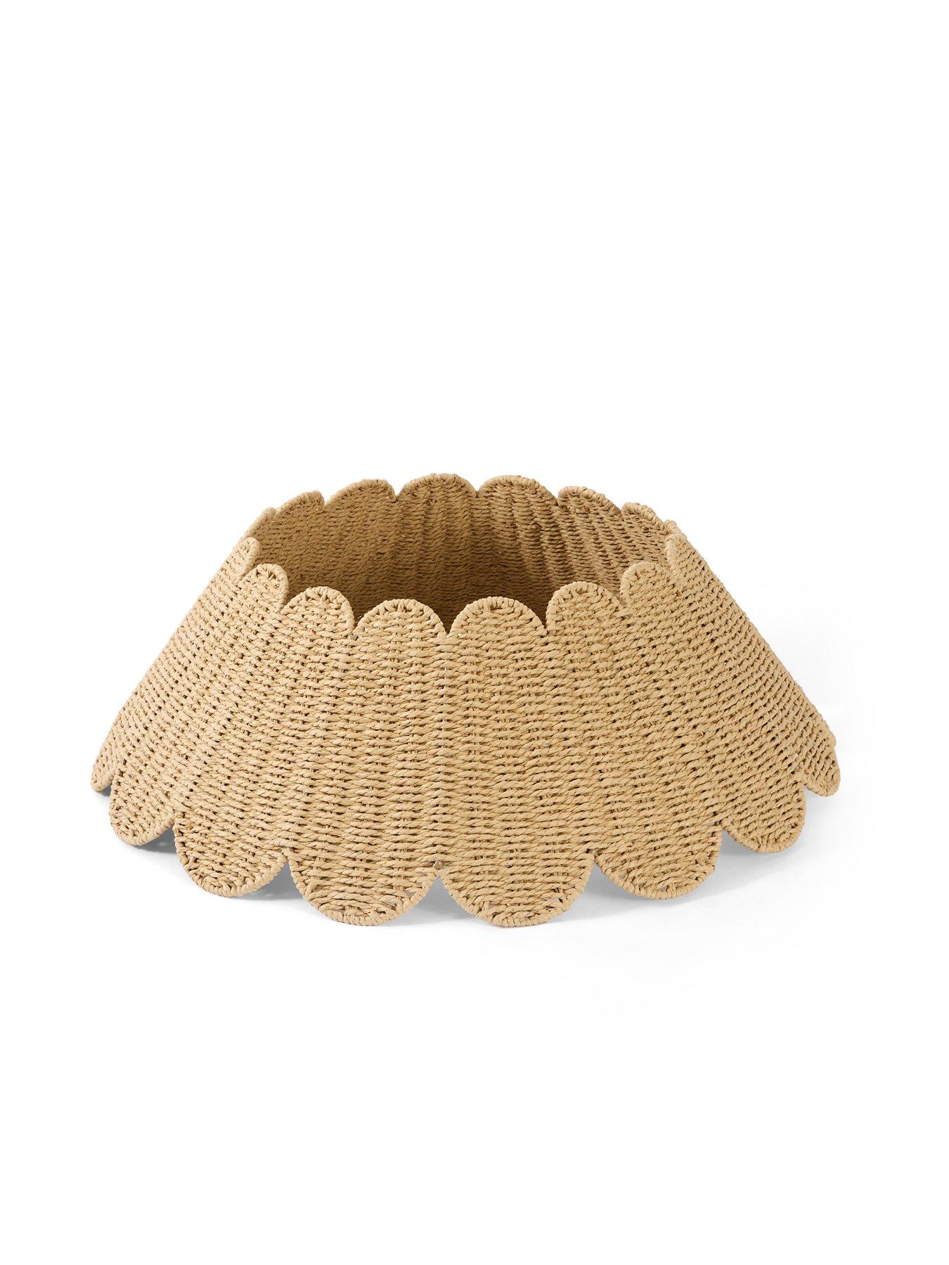 Image 2 of 4 of The Very Collection Scallop Christmas&nbsp;Tree Skirt