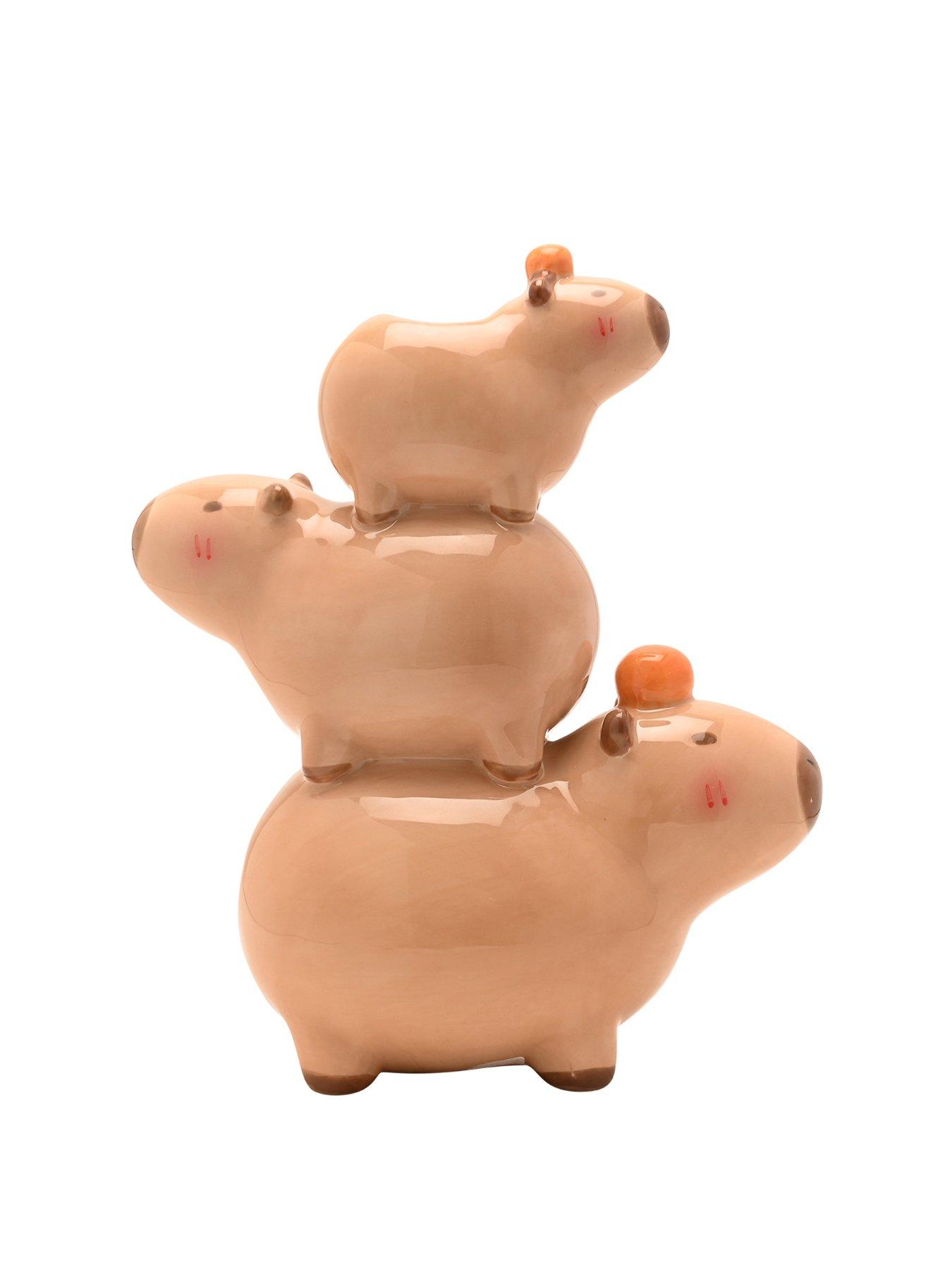 hestia-the-feel-good-club-capybara-stack-vasestillFront