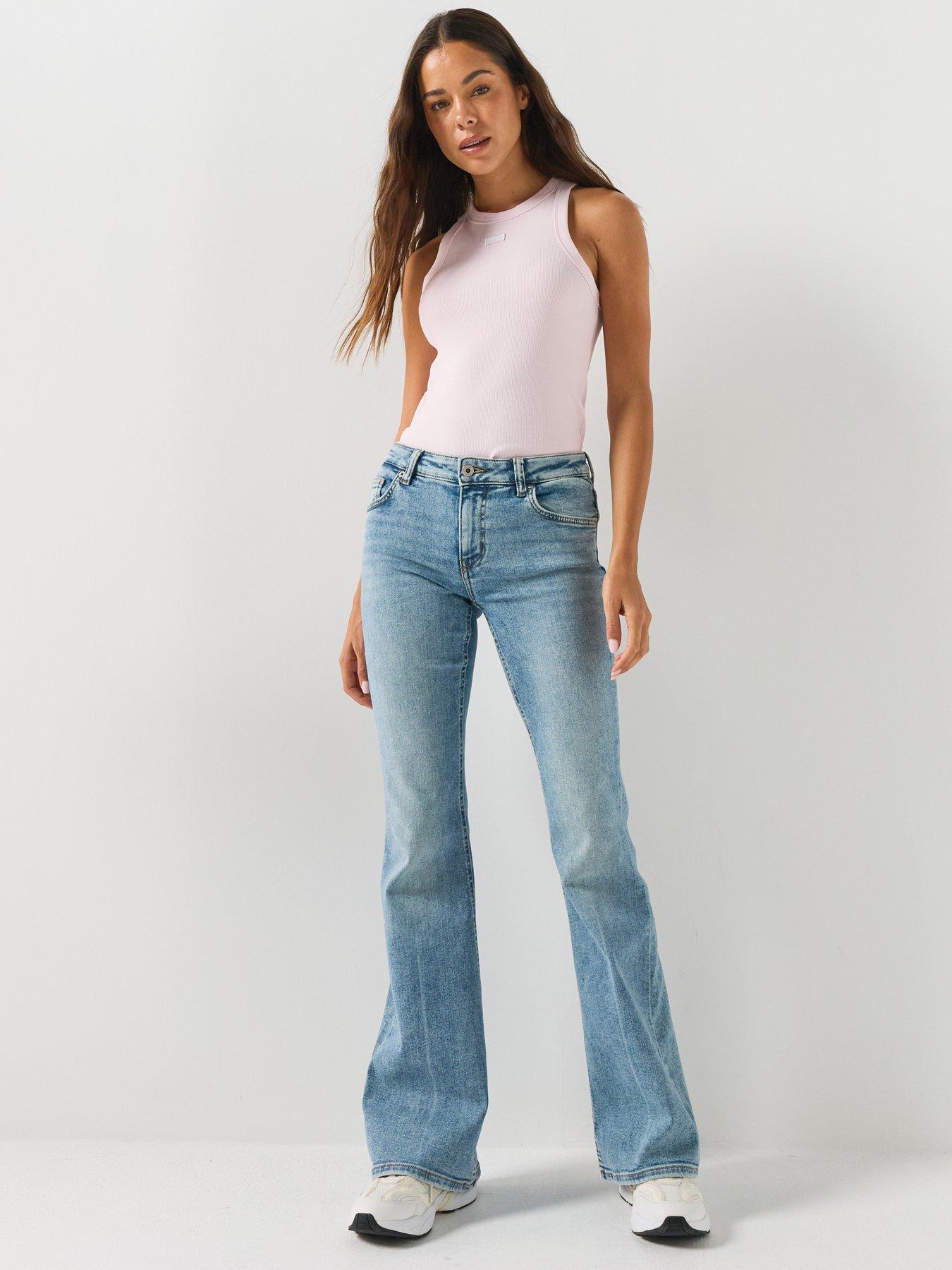 Image 3 of 4 of HUGO Gelissa_1_B Flare Jeans - Blue