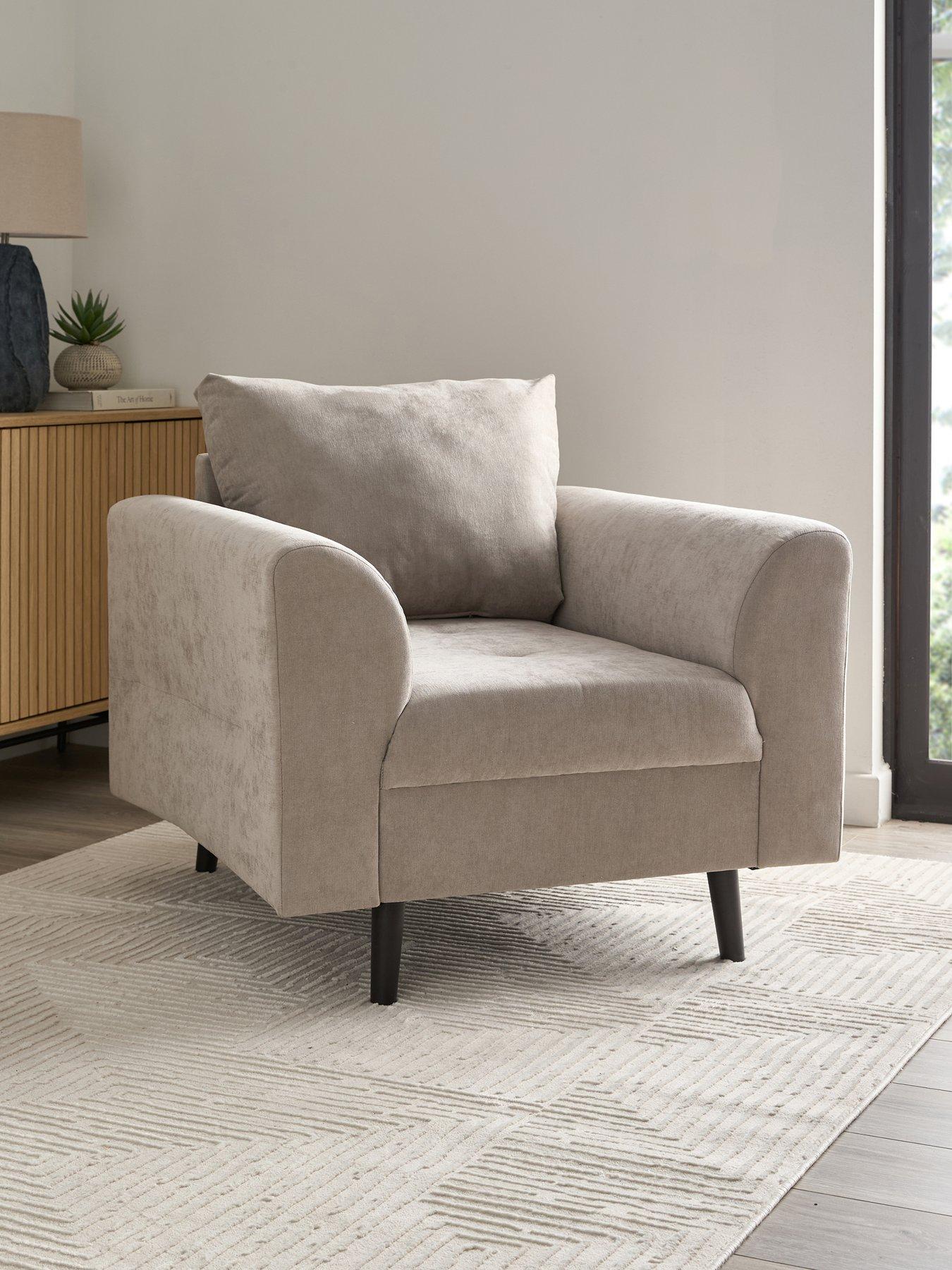 The Very Collection Plaza Chair