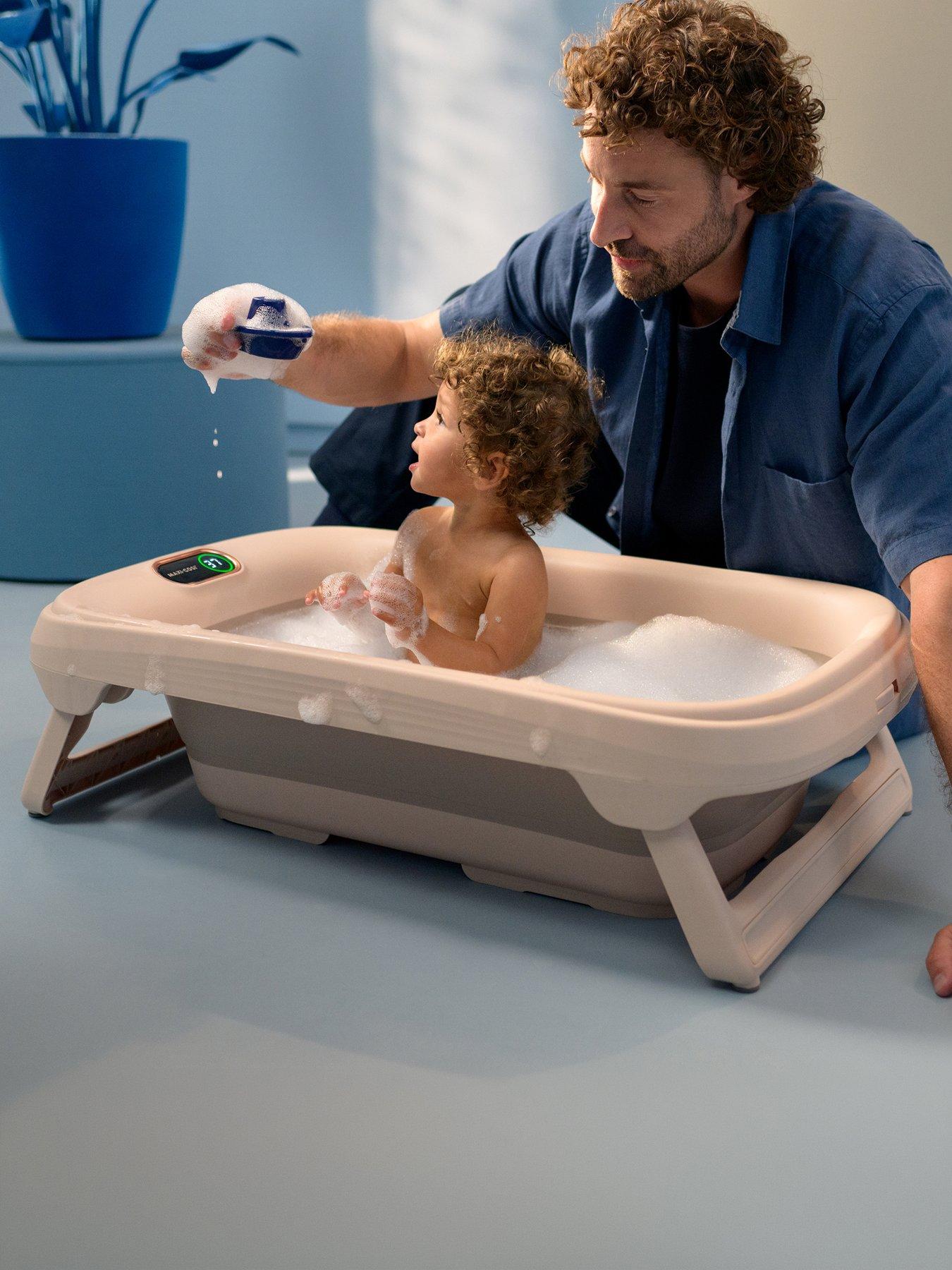 maxi-cosi-indigo-bathtubfront