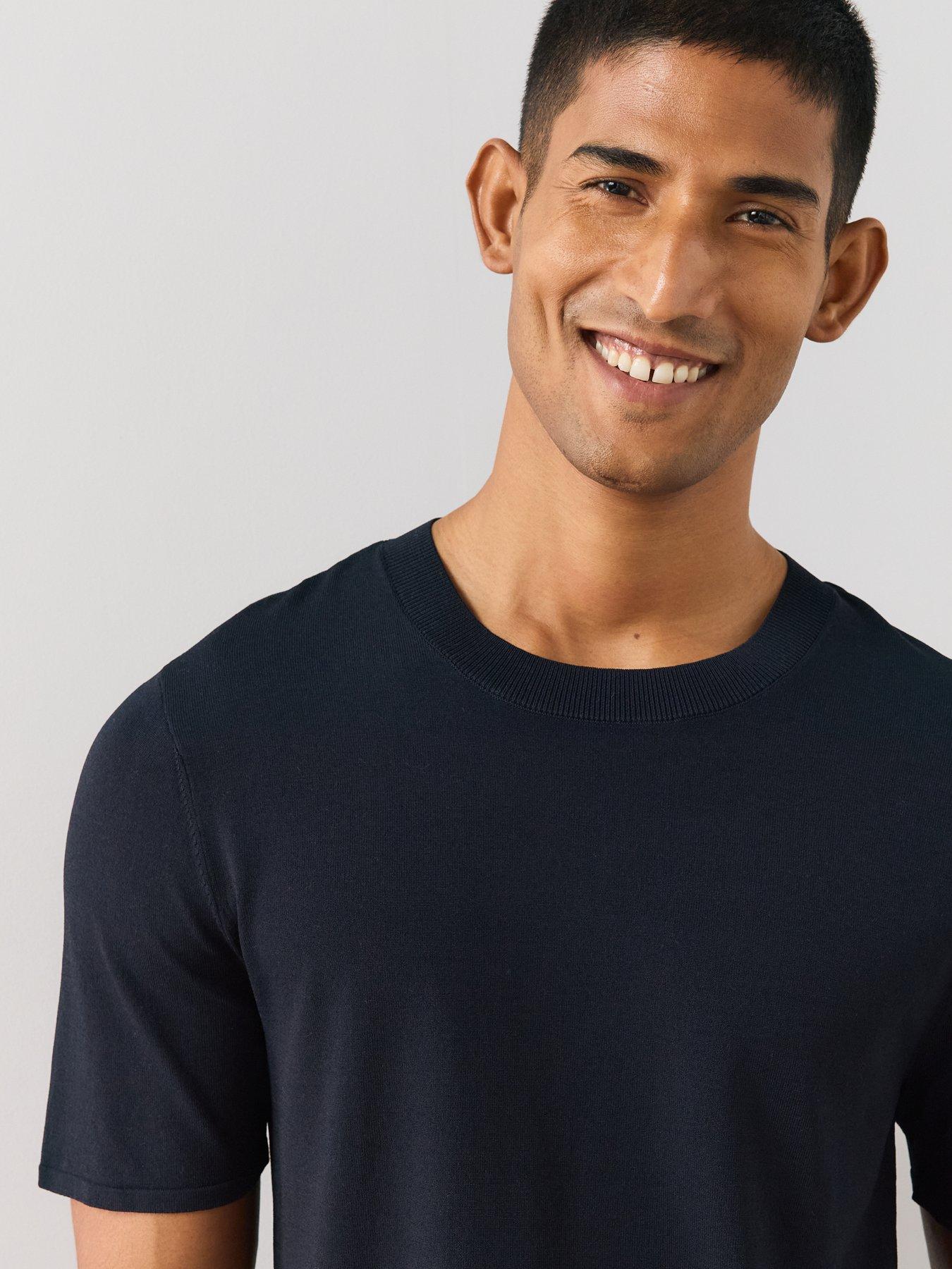 Image 4 of 6 of The Very Collection Smart Crew Neck Knitted T-shirt - Nav Y