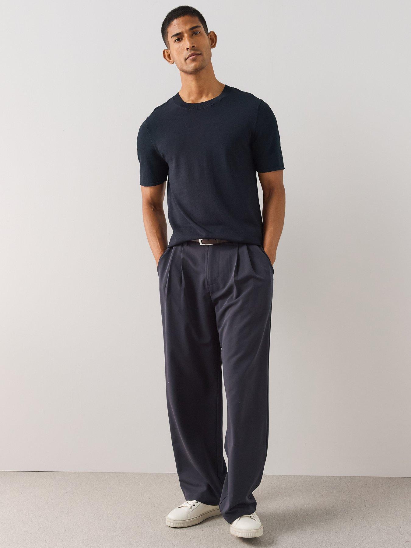 Image 6 of 6 of The Very Collection Smart Crew Neck Knitted T-shirt - Nav Y