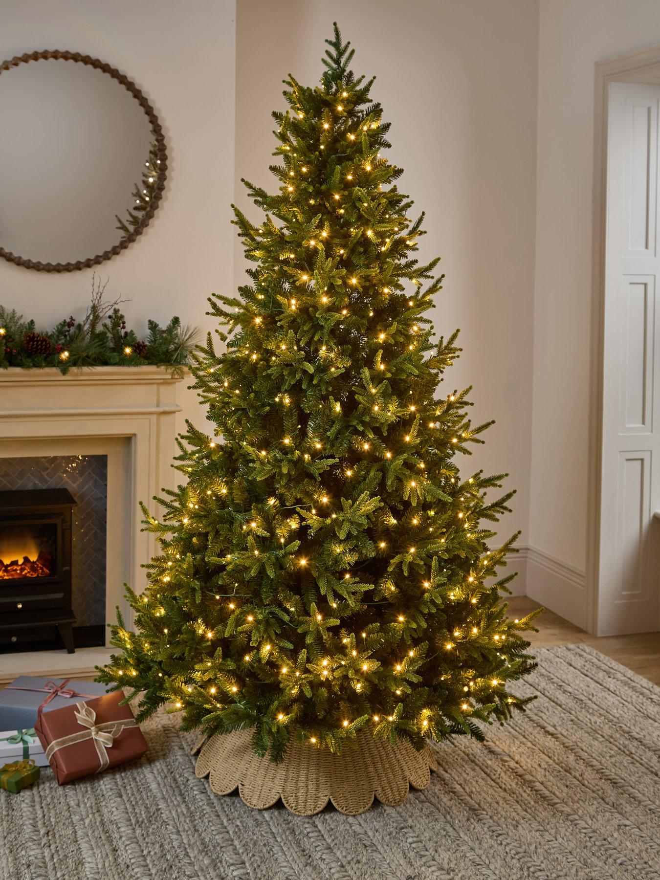 The Very Collection 7Ft Wonderland Pre Lit Christmas Tree with Memory Wire and Easy Light Function