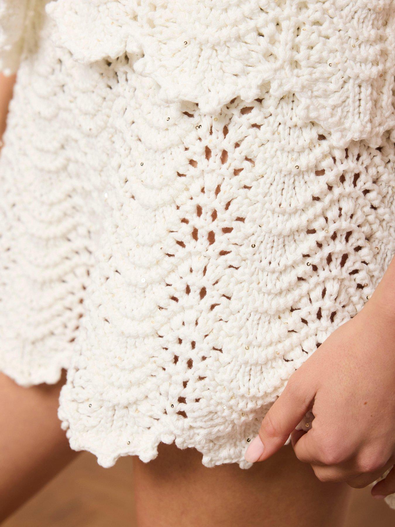 mint-velvet-sparkle-crochet-short-ivoryback