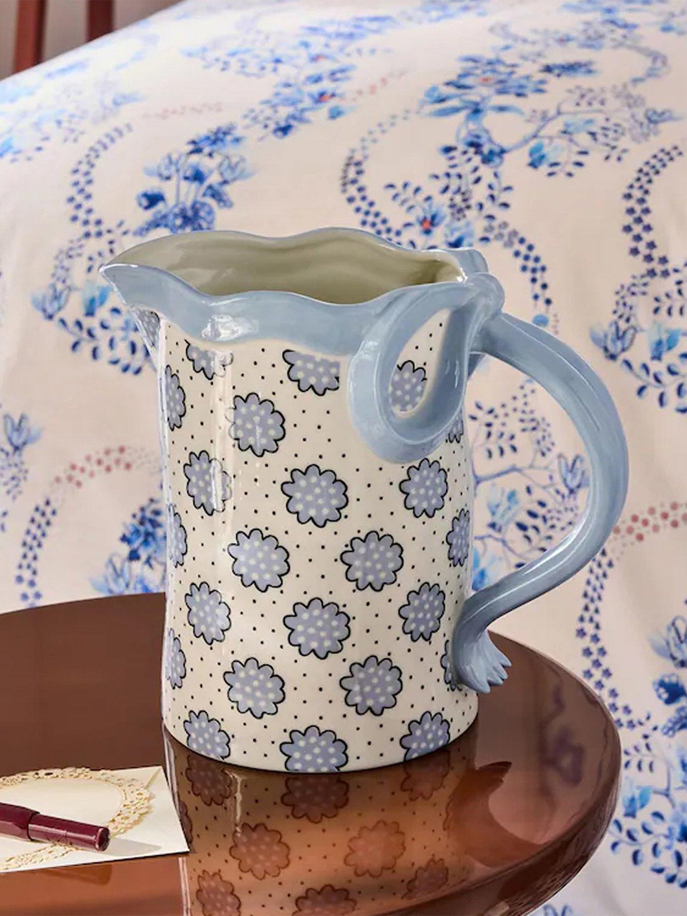 cath-kidston-cath-kidston-blue-bow-ceramic-jug-vasefront