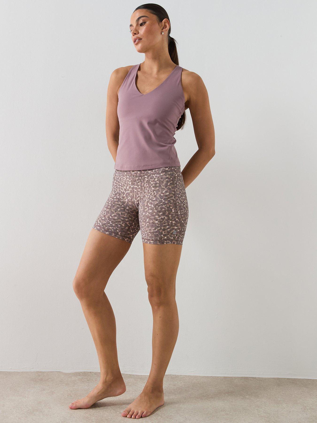 Image 3 of 5 of Sweaty Betty Womens Yoga Ultimate Studio 6" Shorts - Beige