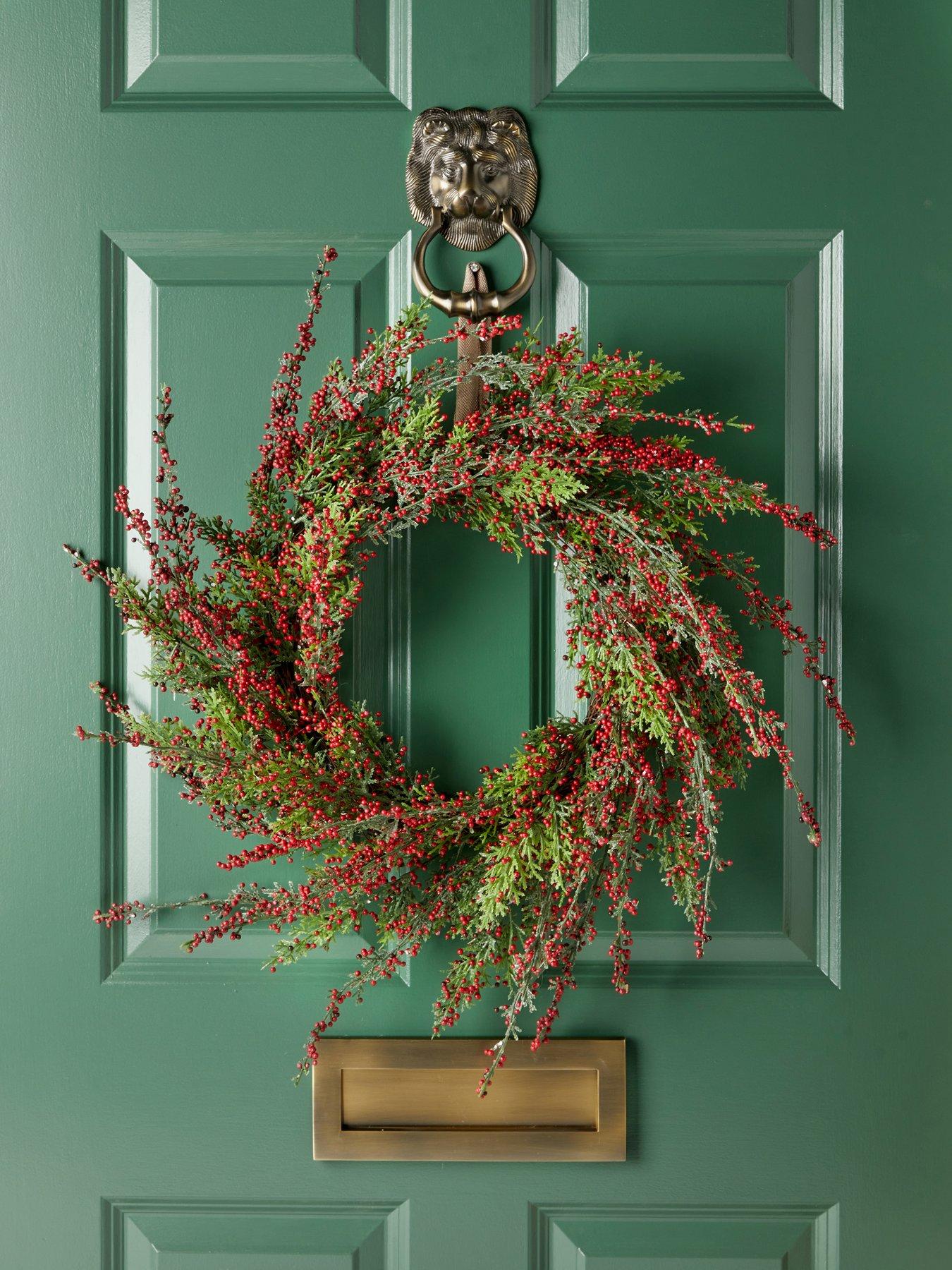 The Very Collection 60cm Cypress Leaf And Berry Wreath