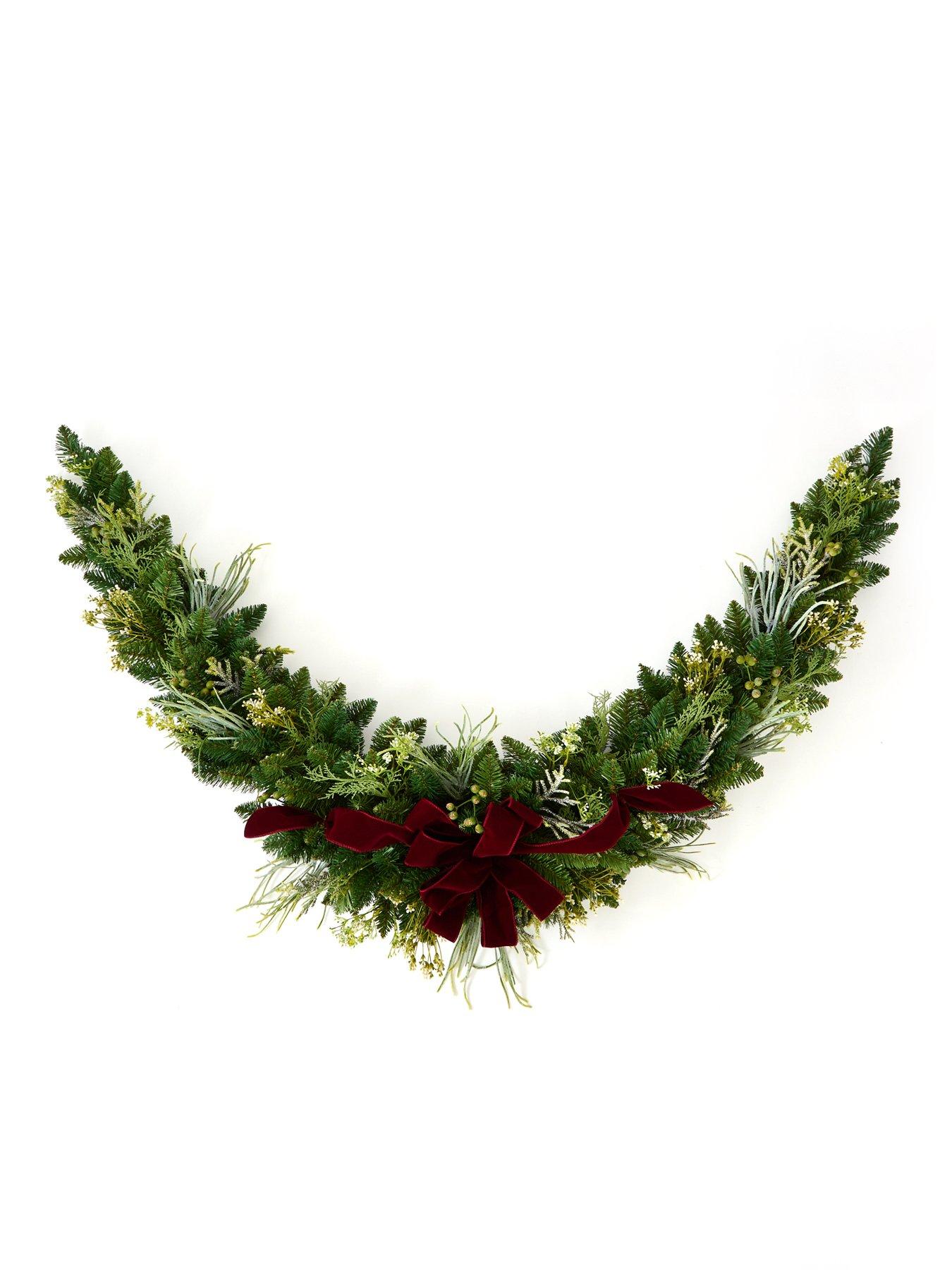 Image 2 of 4 of The Very Collection 180cm Green Berries And Foliage Mantle Garland