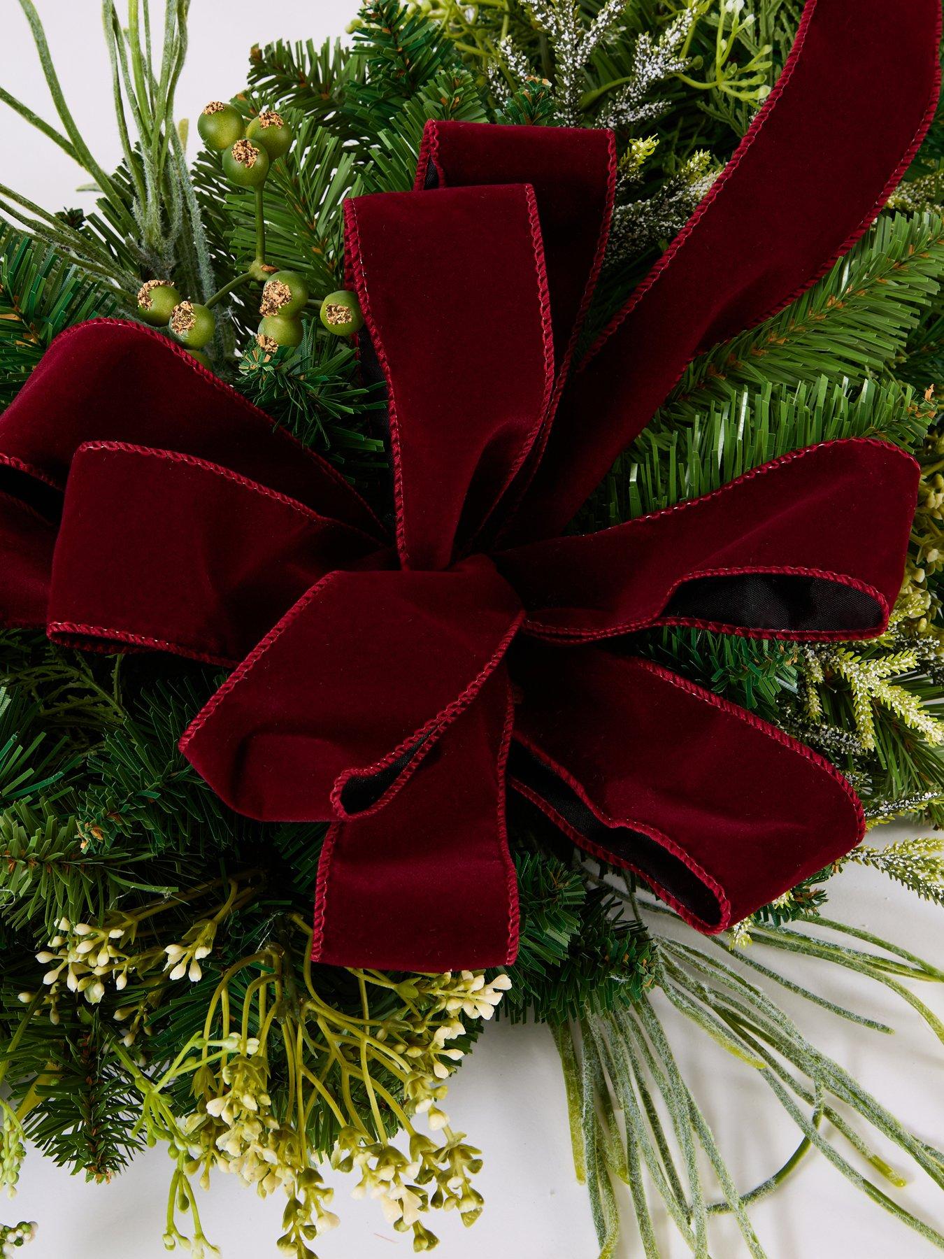 Image 3 of 4 of The Very Collection 180cm Green Berries And Foliage Mantle Garland
