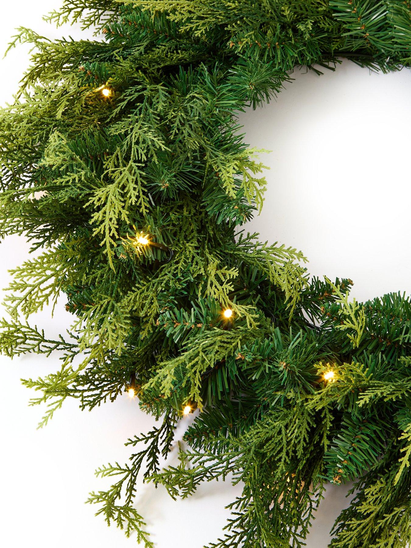 Image 4 of 4 of The Very Collection 60cm Evergreen Plain Christmas Wreath