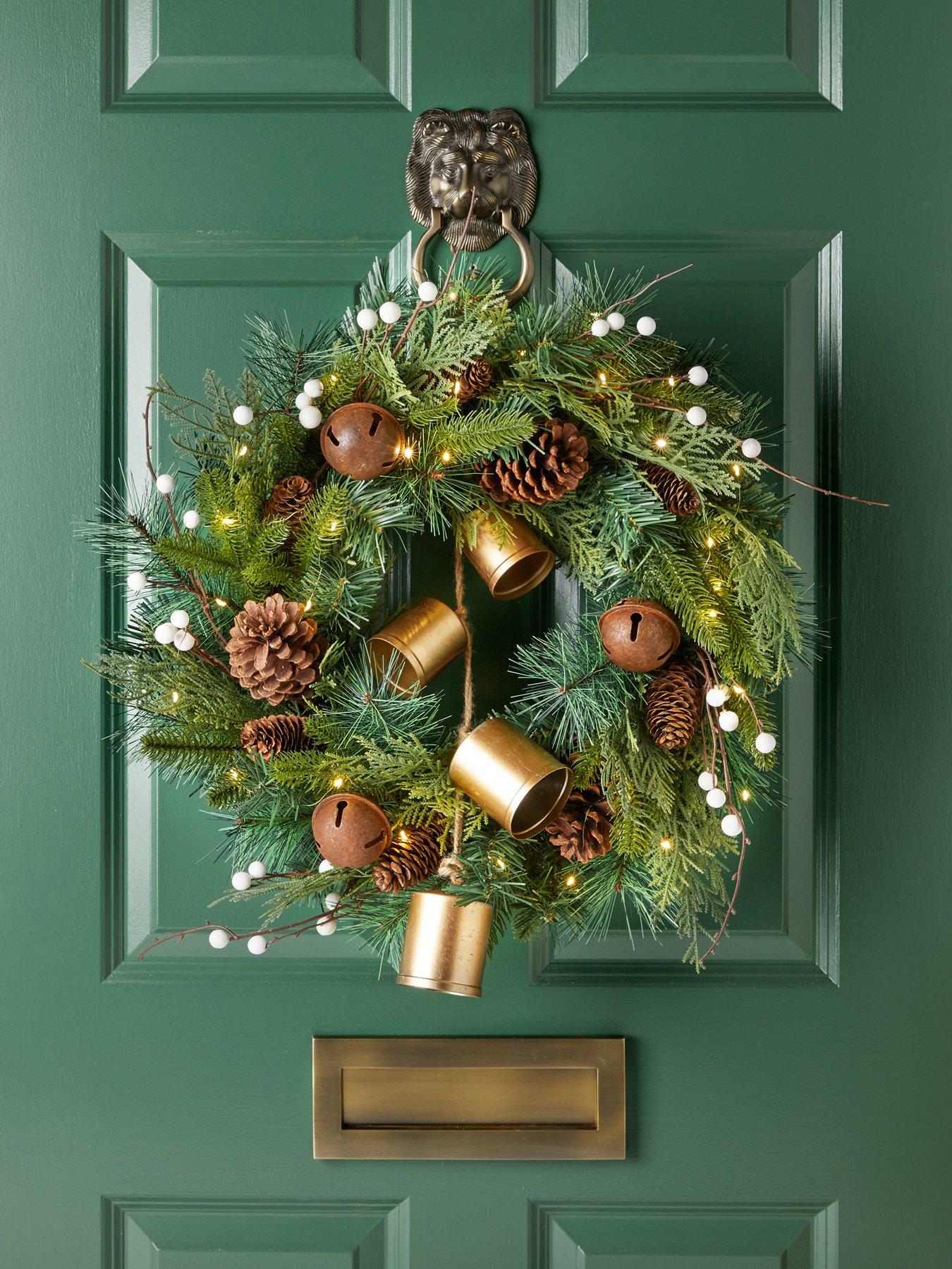 The Very Collection 60 cm Pre Lit Christmas Wreath with Bells