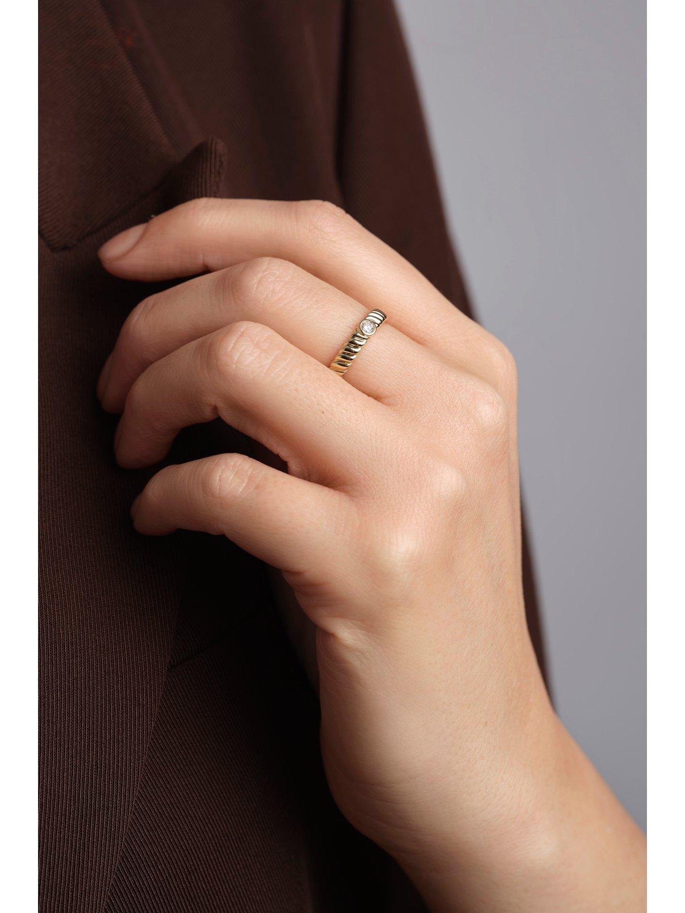 Image 3 of 4 of Created Brilliance Arianna 9ct Yellow Gold Lab Grown Diamond Bezel Set Solitaire Band Ring