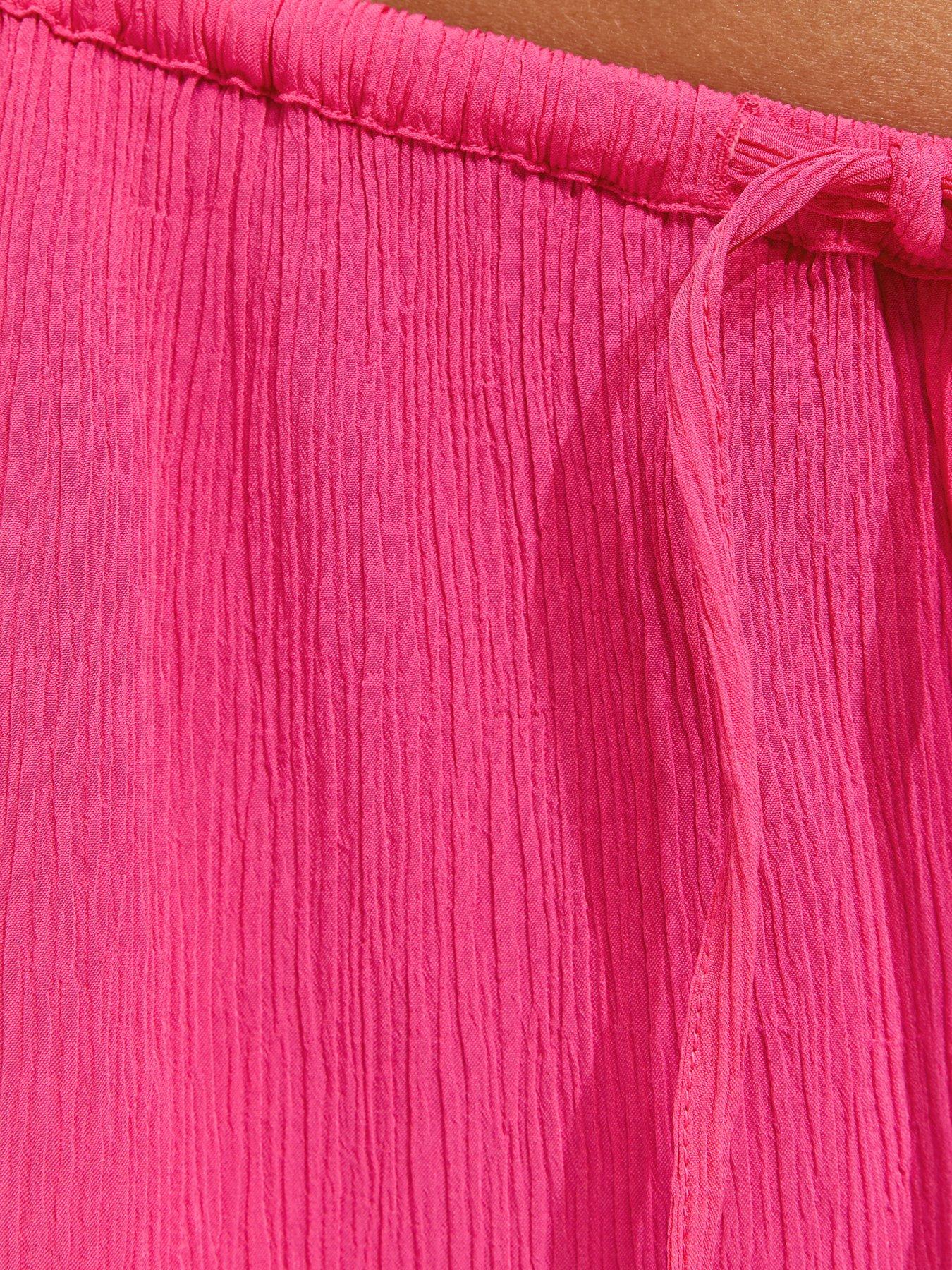 Image 5 of 7 of New Look Crinkled Drawstring Co-Ord Beach Shorts - Bright Pink