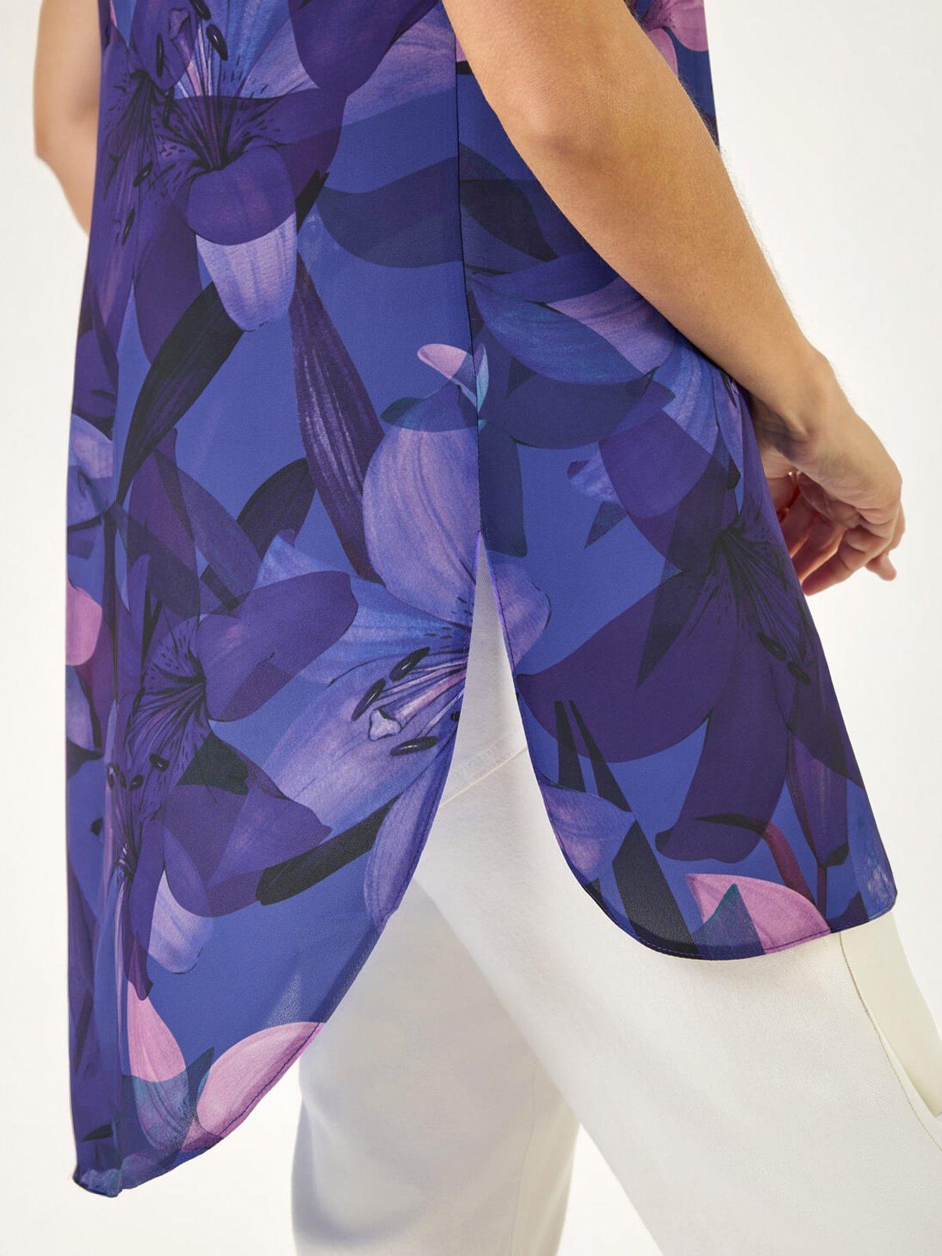 Image 5 of 5 of Roman Floral Print Longline Blouse