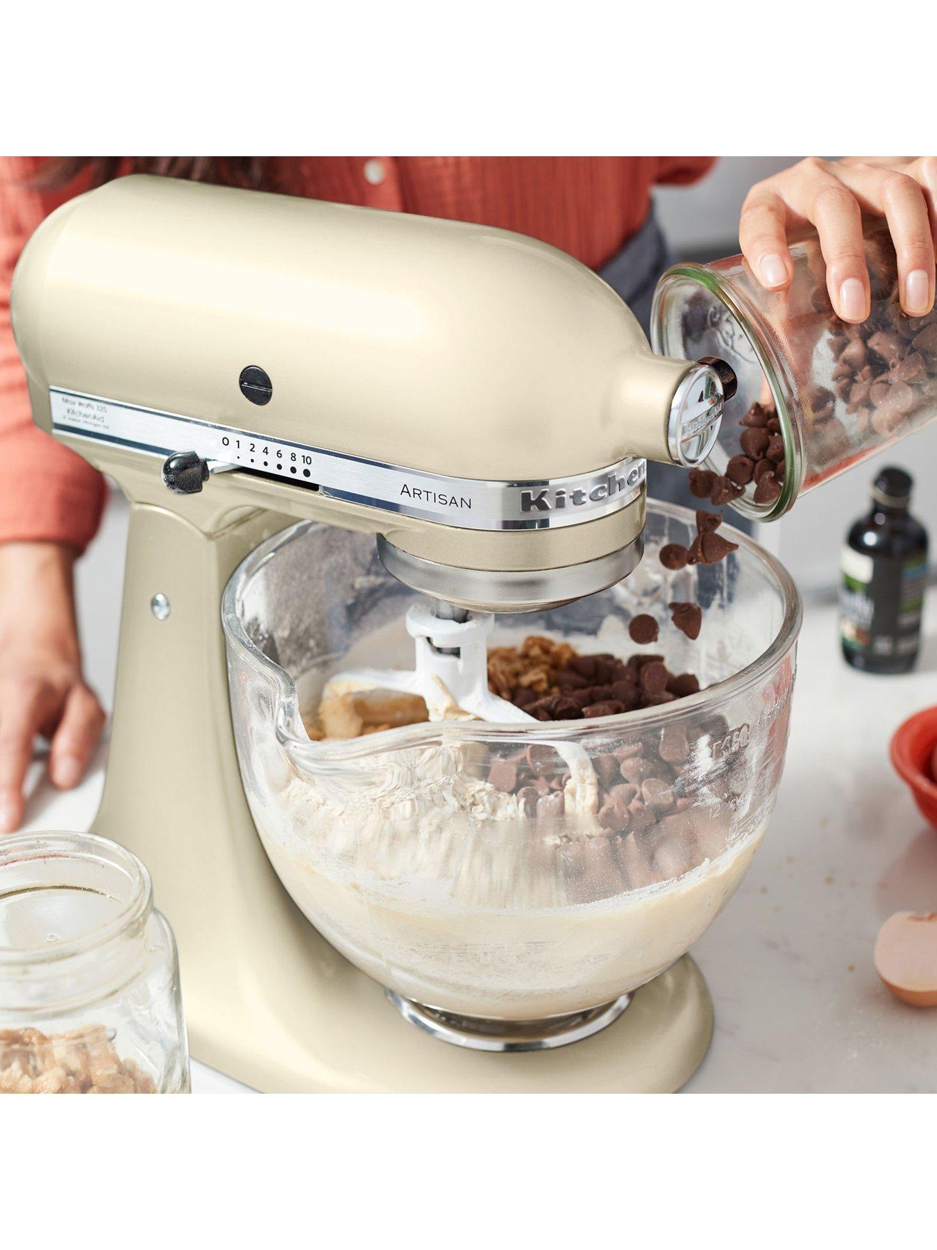 kitchenaid-artisan-48l-stand-mixer-125-creamstillFront