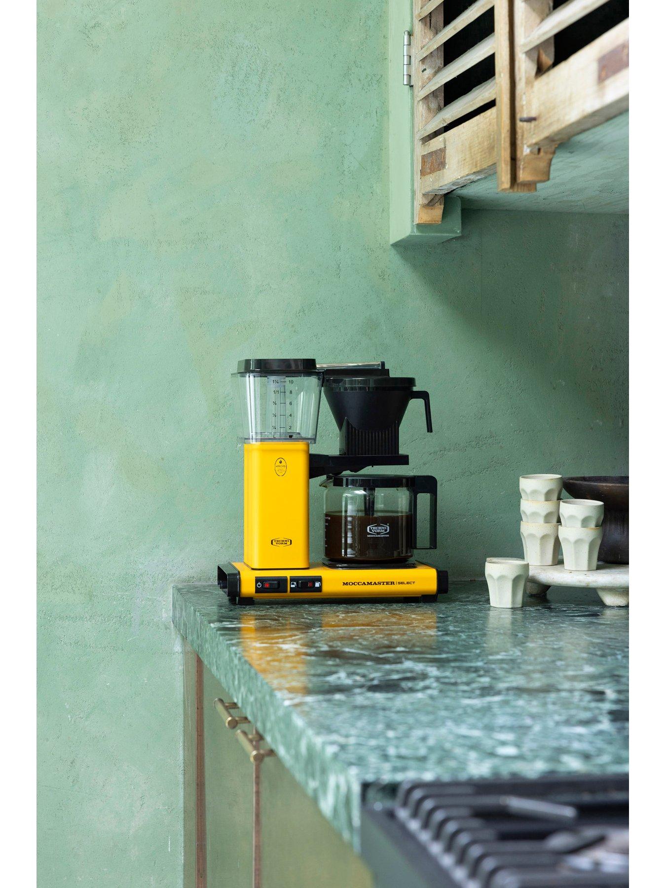 Image 3 of 7 of Moccamaster Moccamaste KBG Select - Yellow Pepper