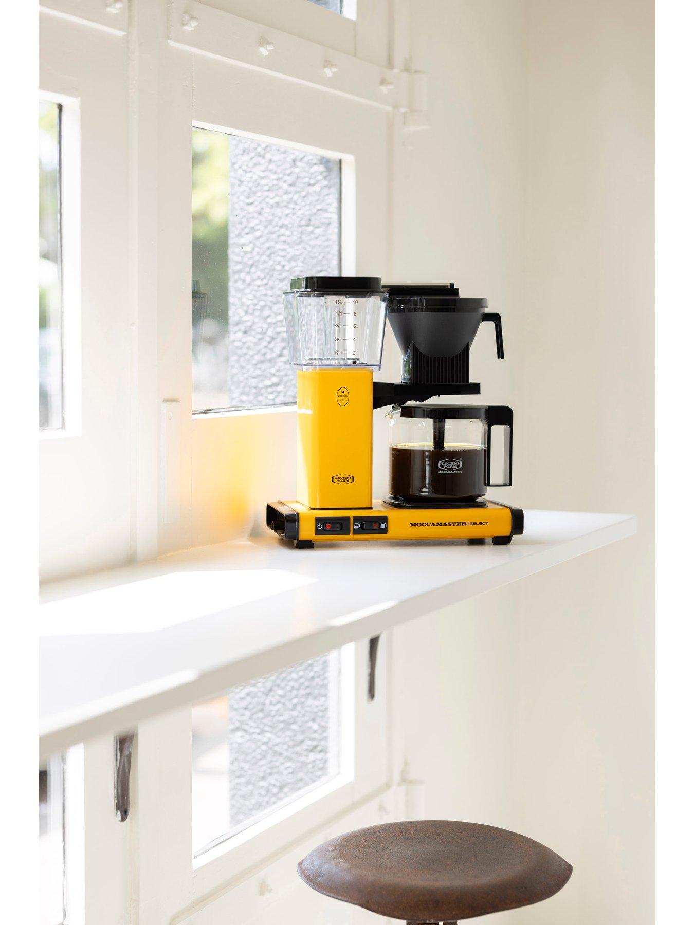 Image 7 of 7 of Moccamaster Moccamaste KBG Select - Yellow Pepper