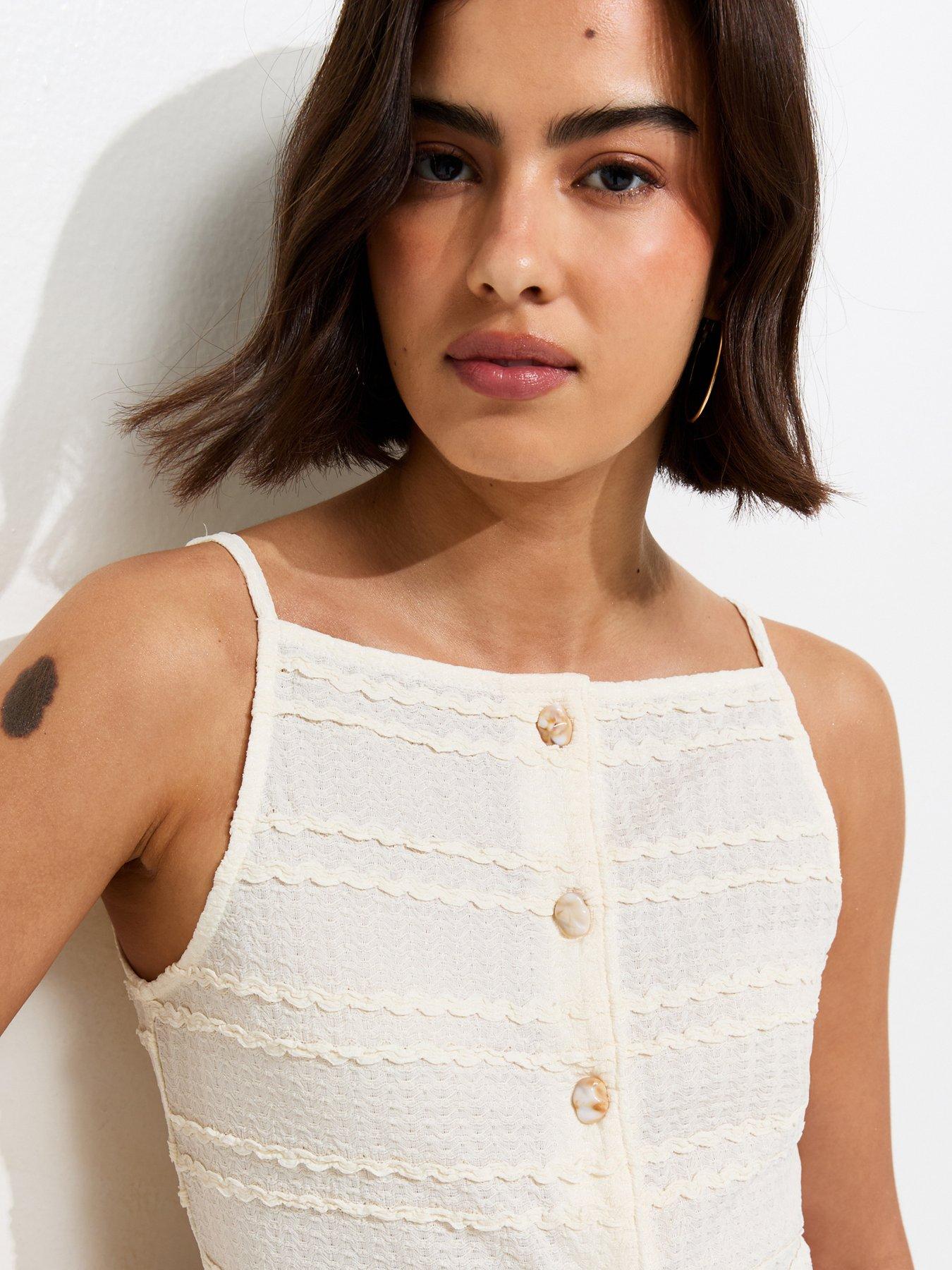 Image 4 of 5 of New Look Textured Button Front Waistcoat - Off White