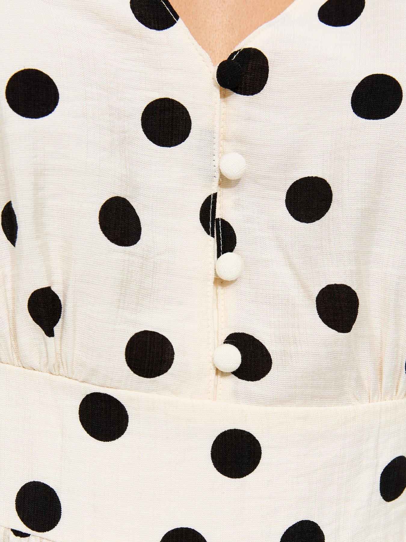 Image 5 of 5 of New Look Spot Print Flutter Sleeve Midi Dress - Cream