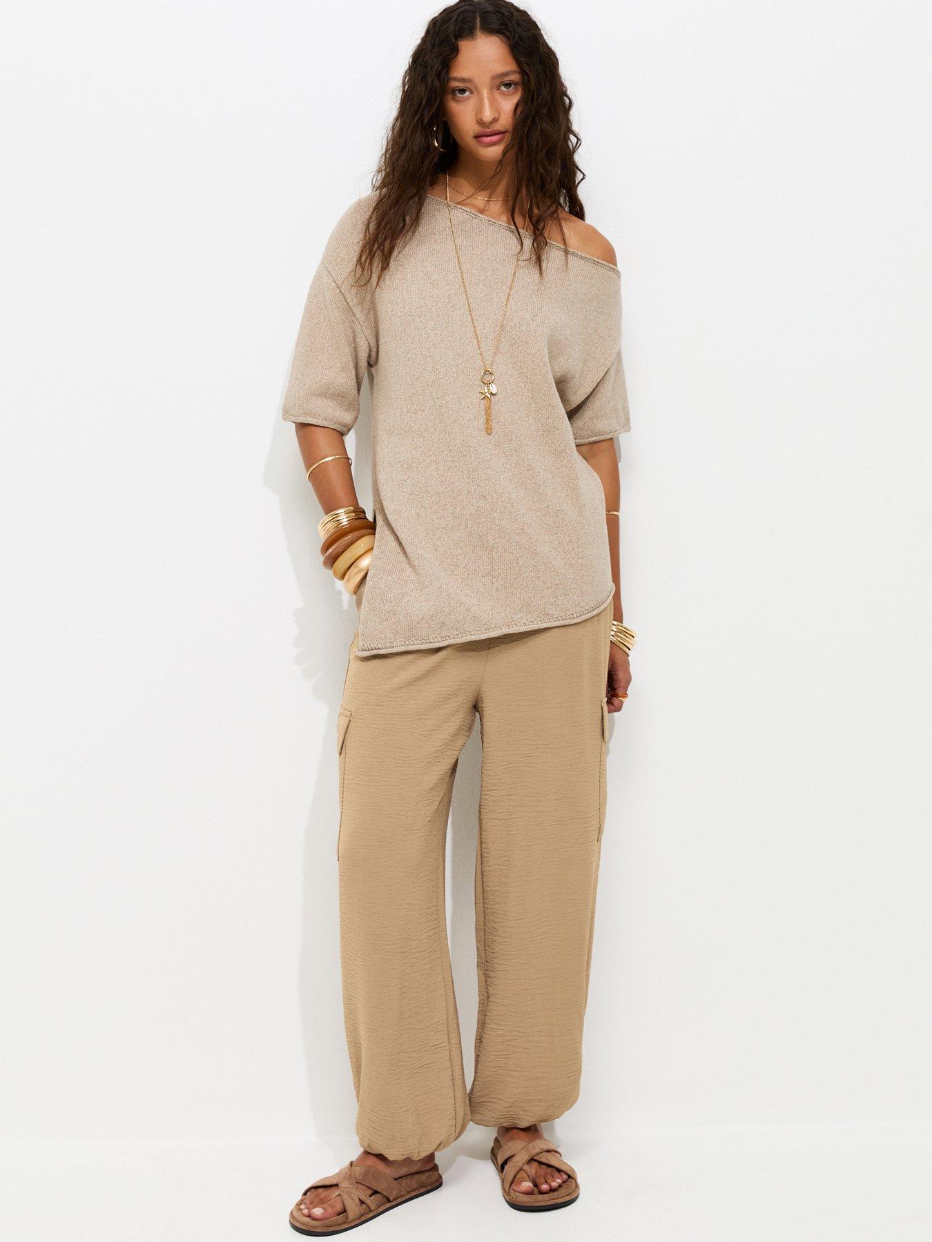 new-look-camel-cargo-style-cuffed-trousersfront