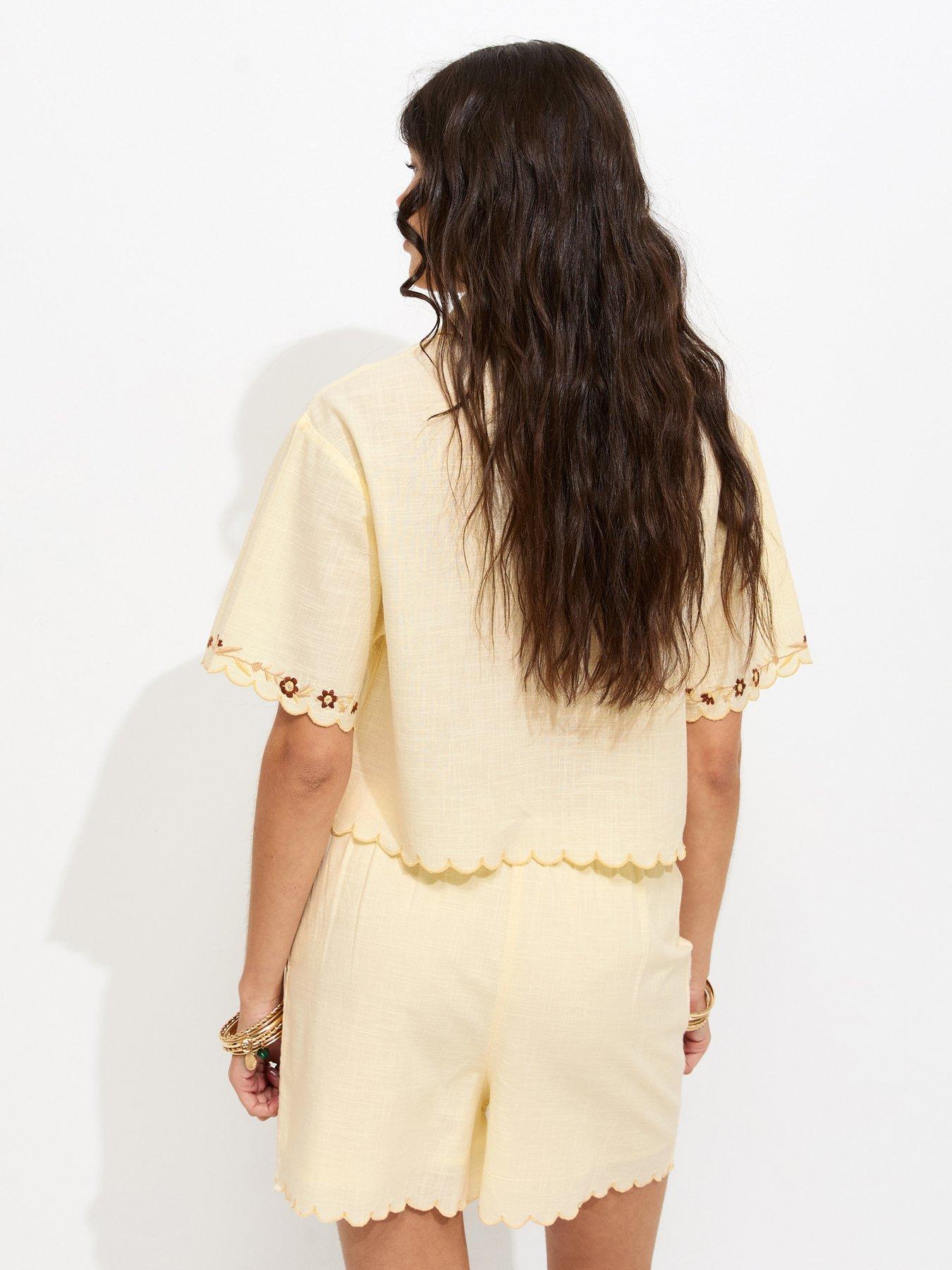 Image 2 of 5 of New Look Cream Cotton Floral Embroidered Cropped Co-ord Shirt