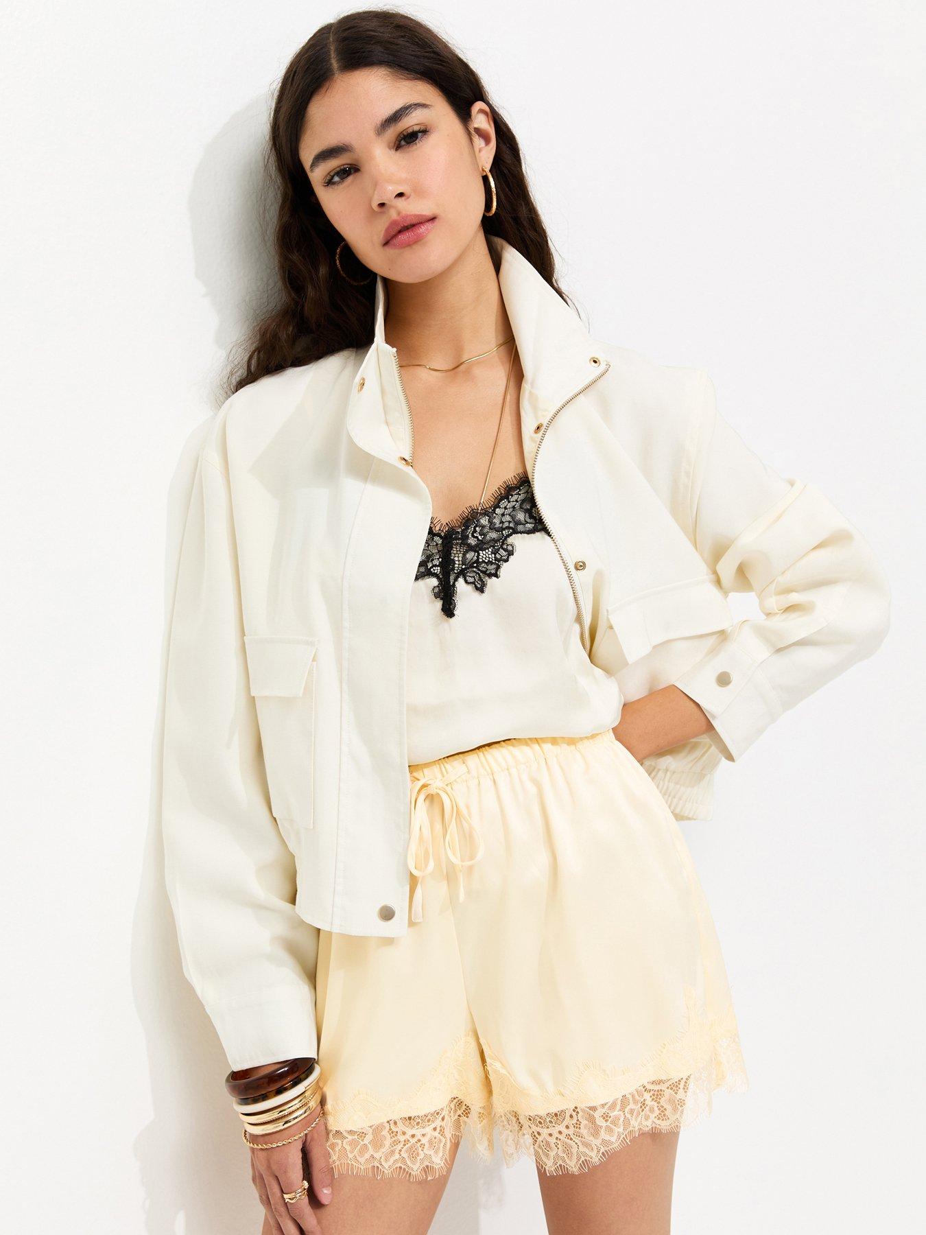New Look Satin Lace Trim Shorts - Cream