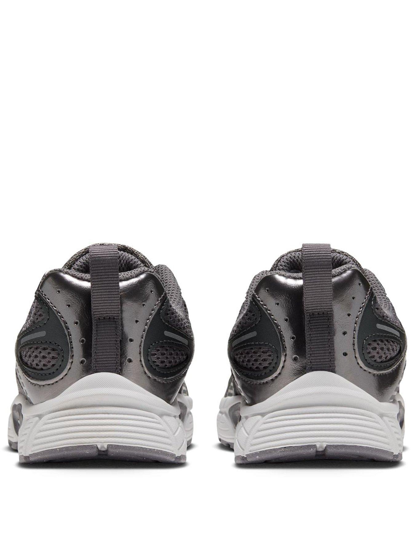 Image 3 of 7 of Nike Unisex Little Kids V5 RNR Padded Grip Trainers - Grey