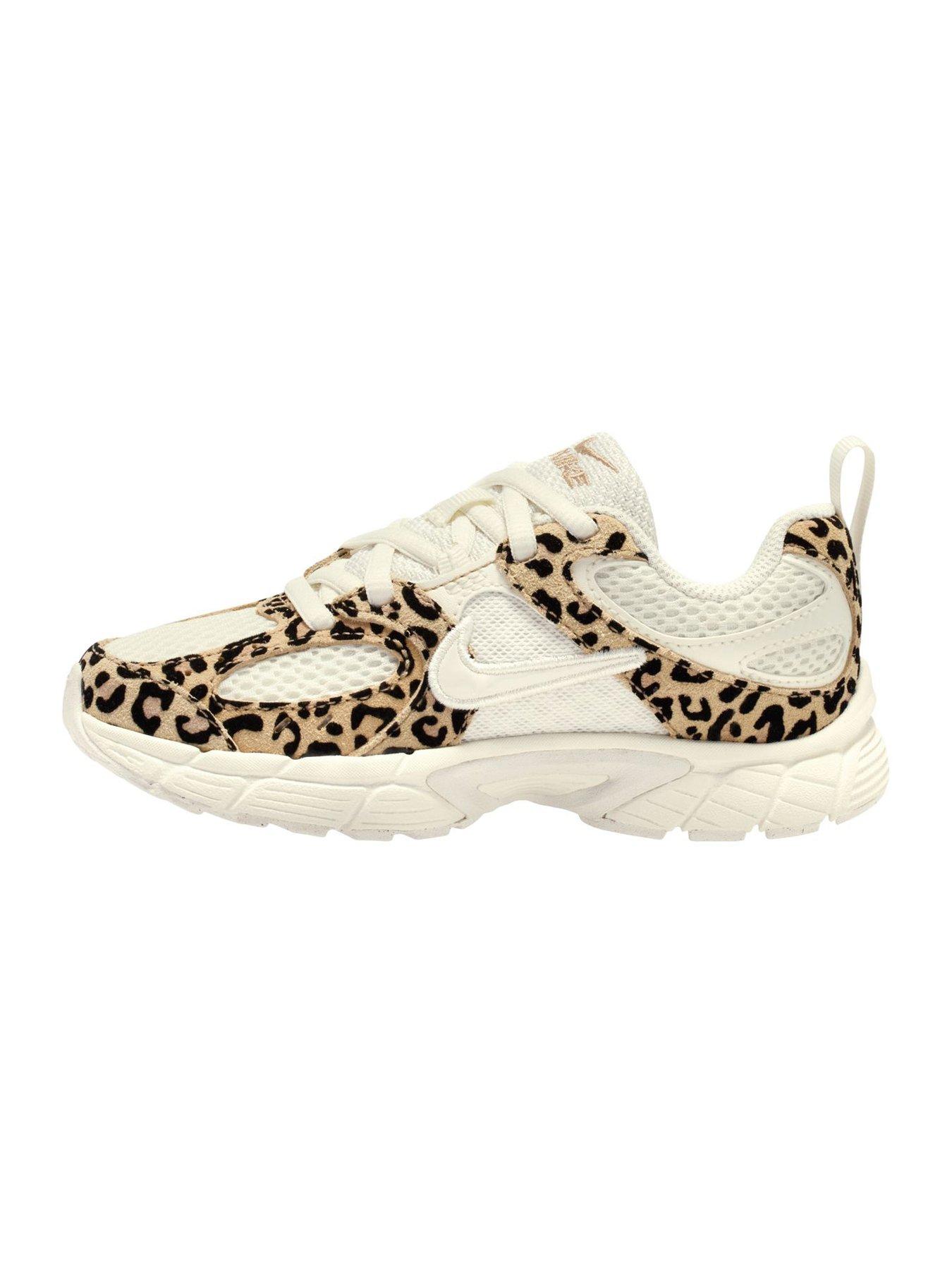 Image 4 of 4 of Nike Little Kids V5 Rnr Trainers - Cream/leopard