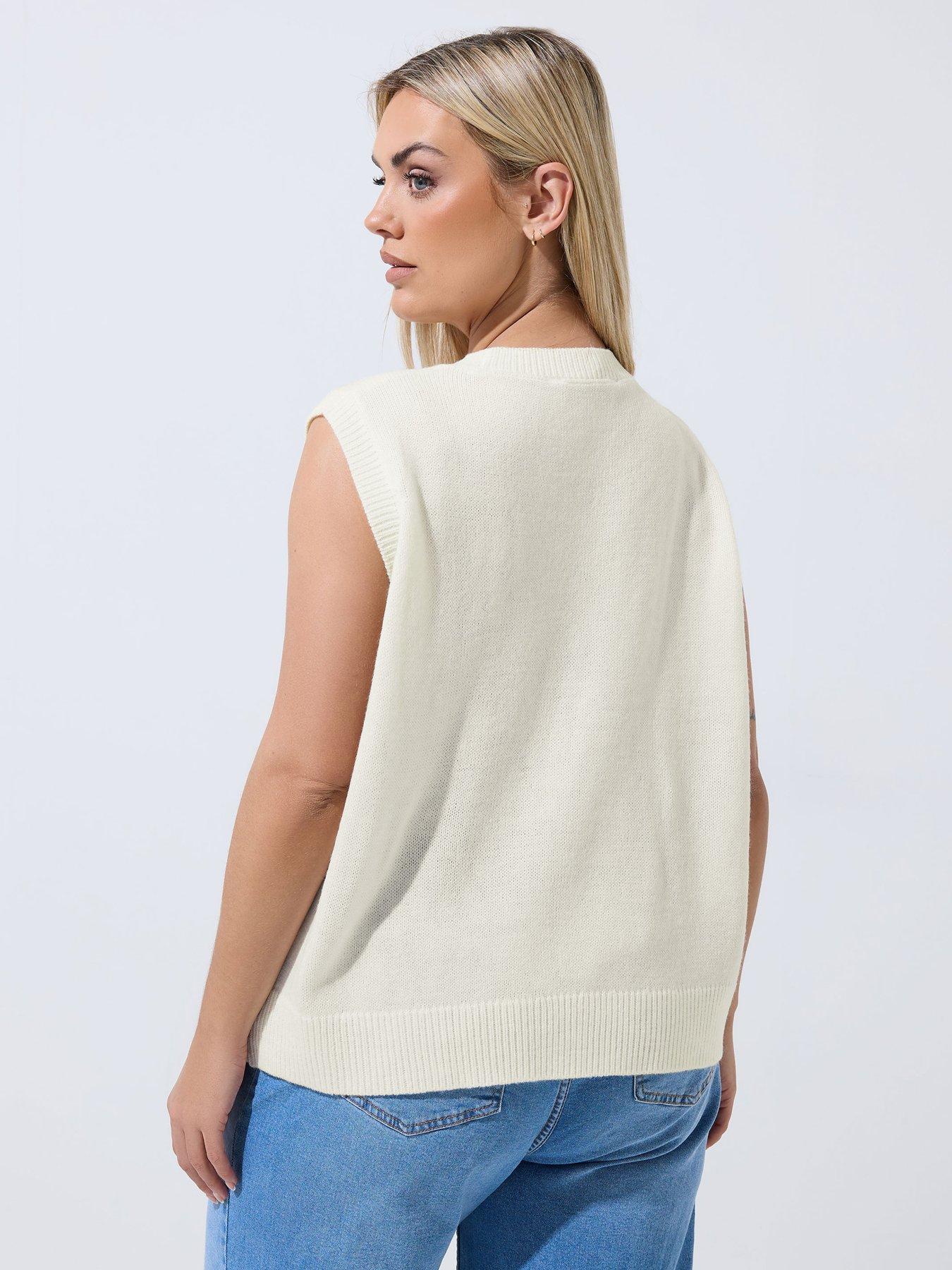 Image 2 of 5 of Yours Curve Knitted Embroidered Flower Top - White